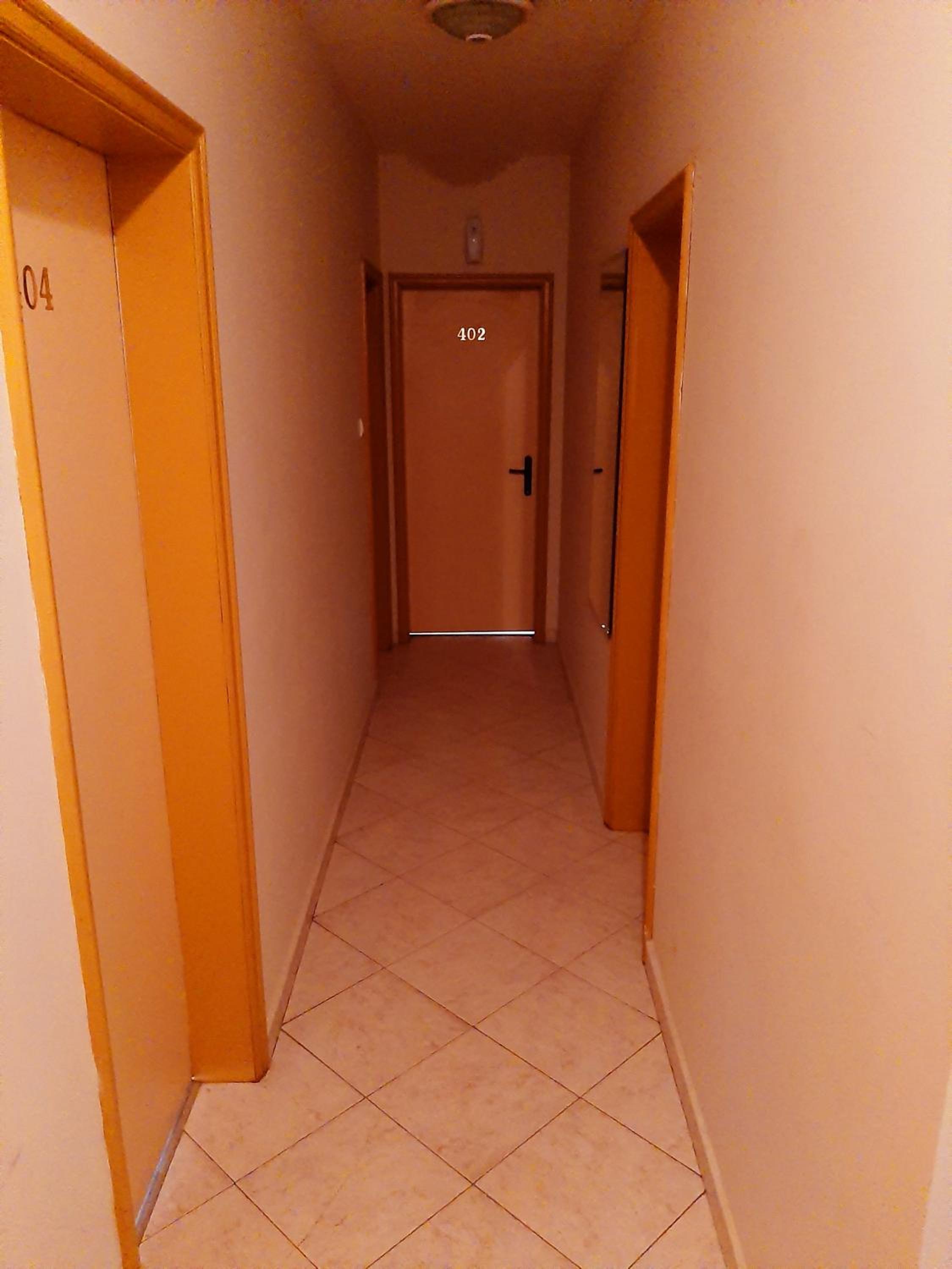 Single Room with Shared Bathroom photo 1