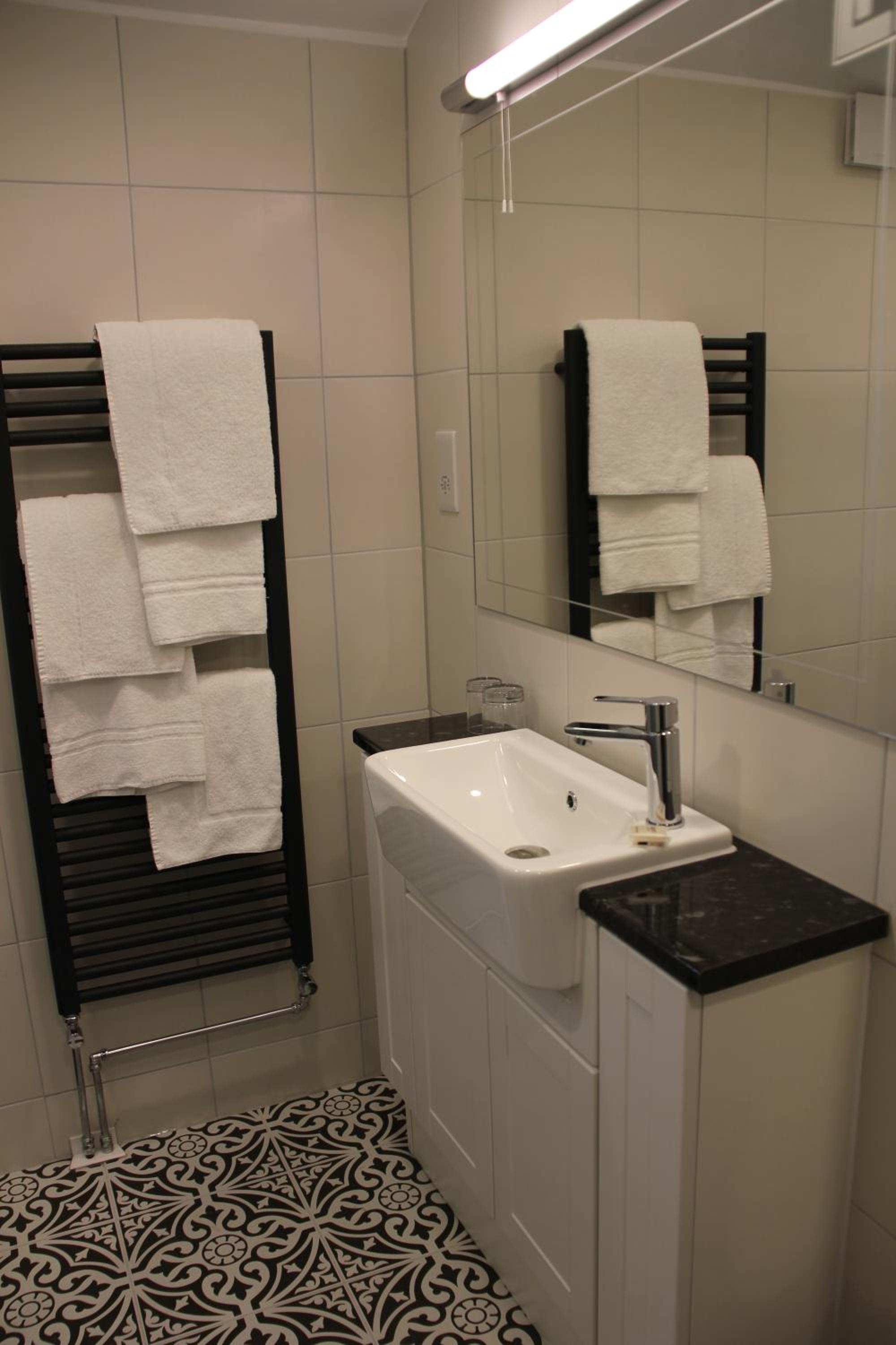 Deluxe Double Room - Photo 6