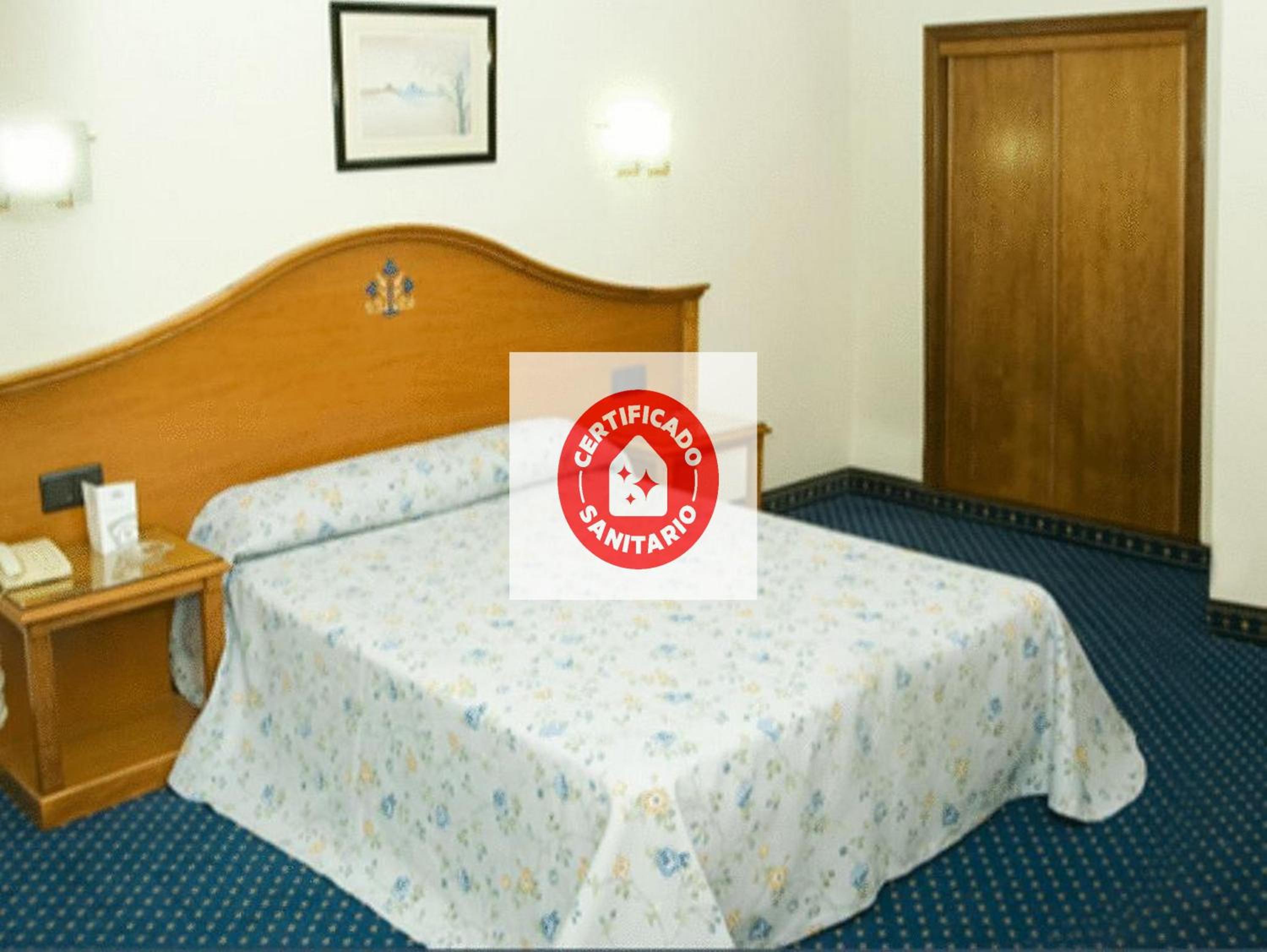 Double or Twin Room photo 2