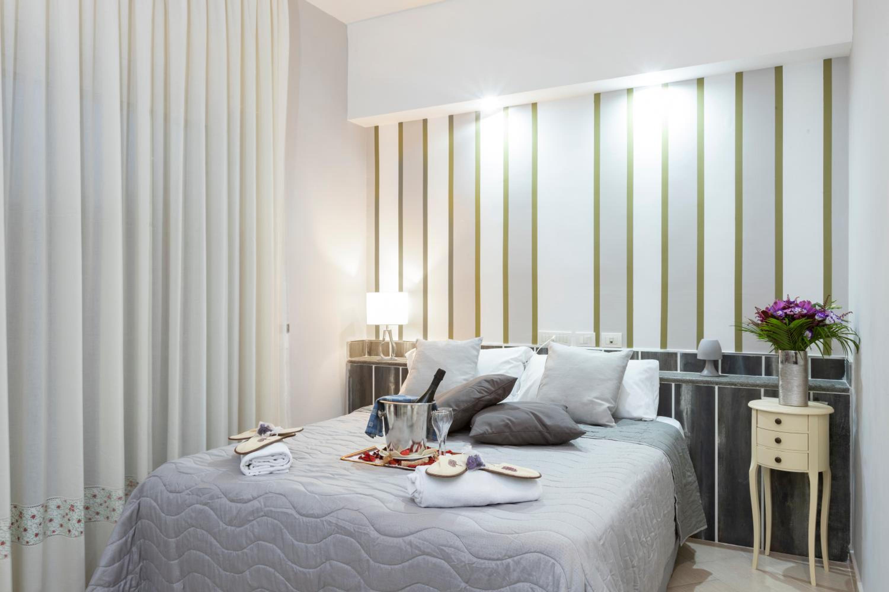 Small Double Room photo 2