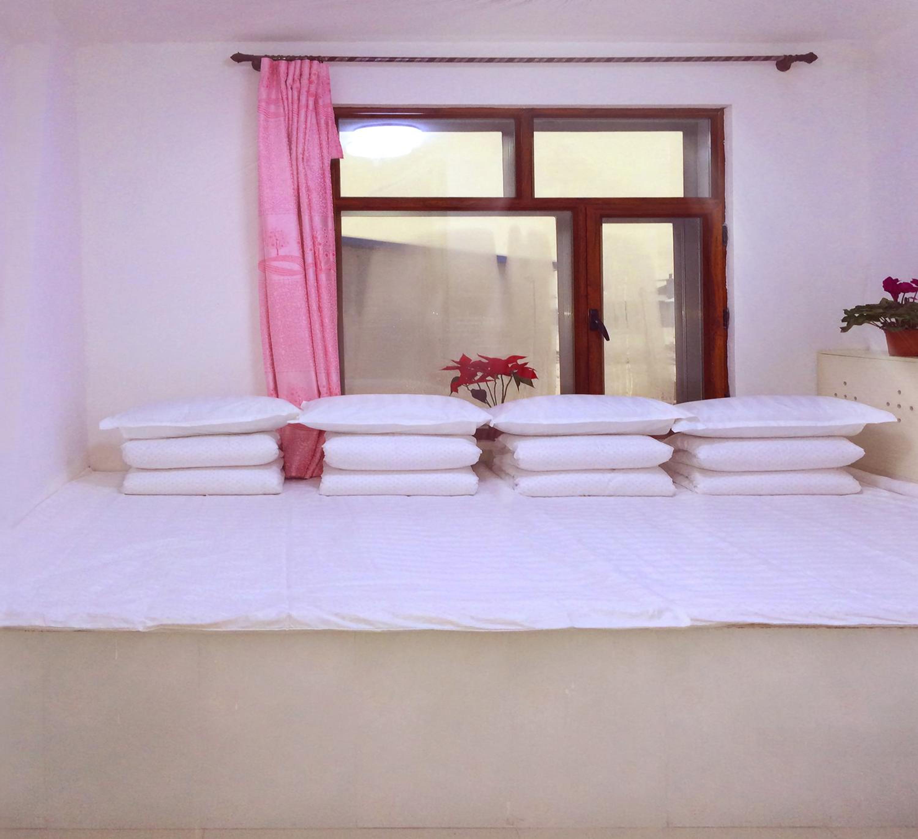 Quadruple Room with Private Bathroom photo 1