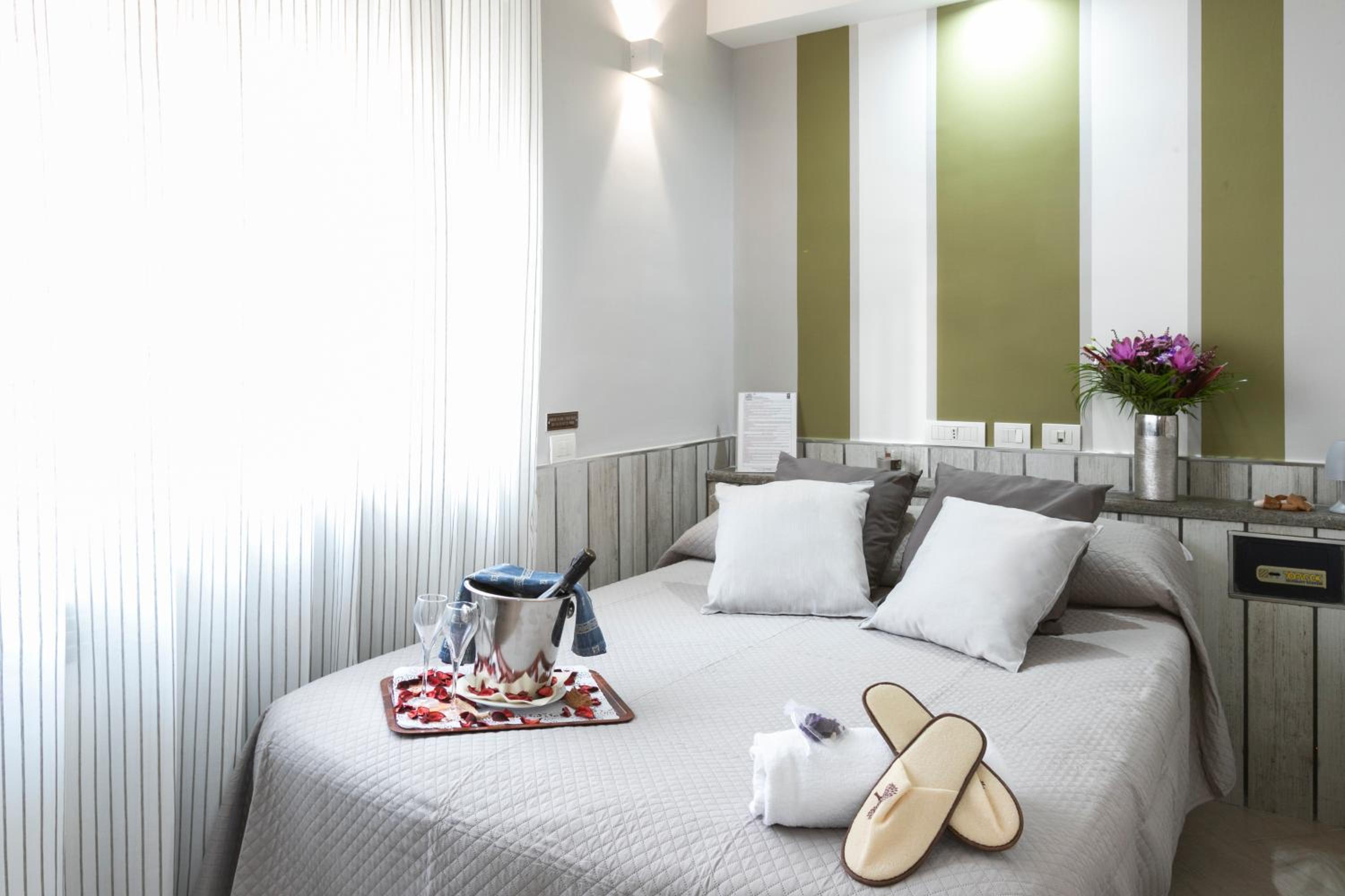 Single Room photo 3