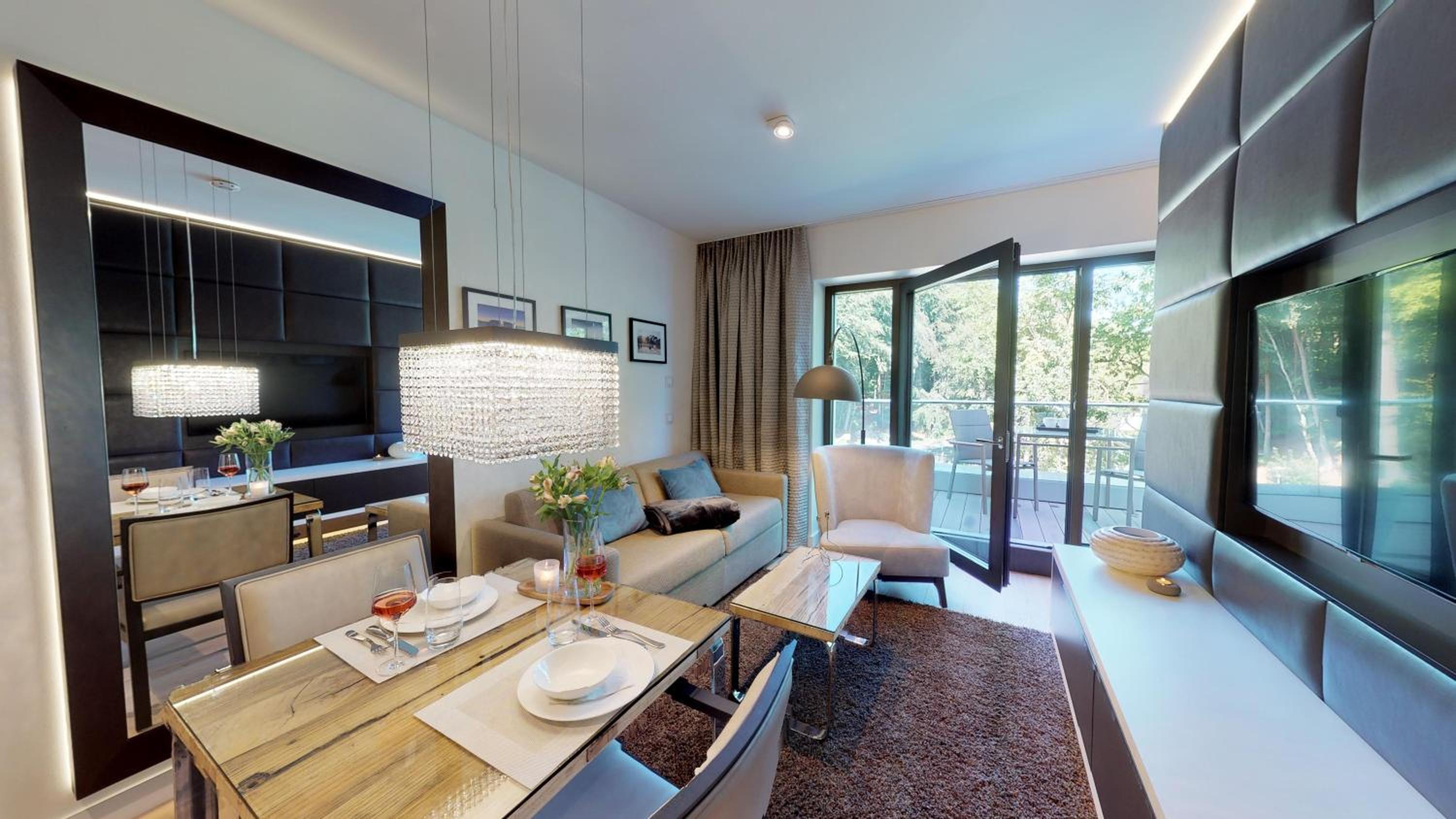 Apartment with Balcony photo 1