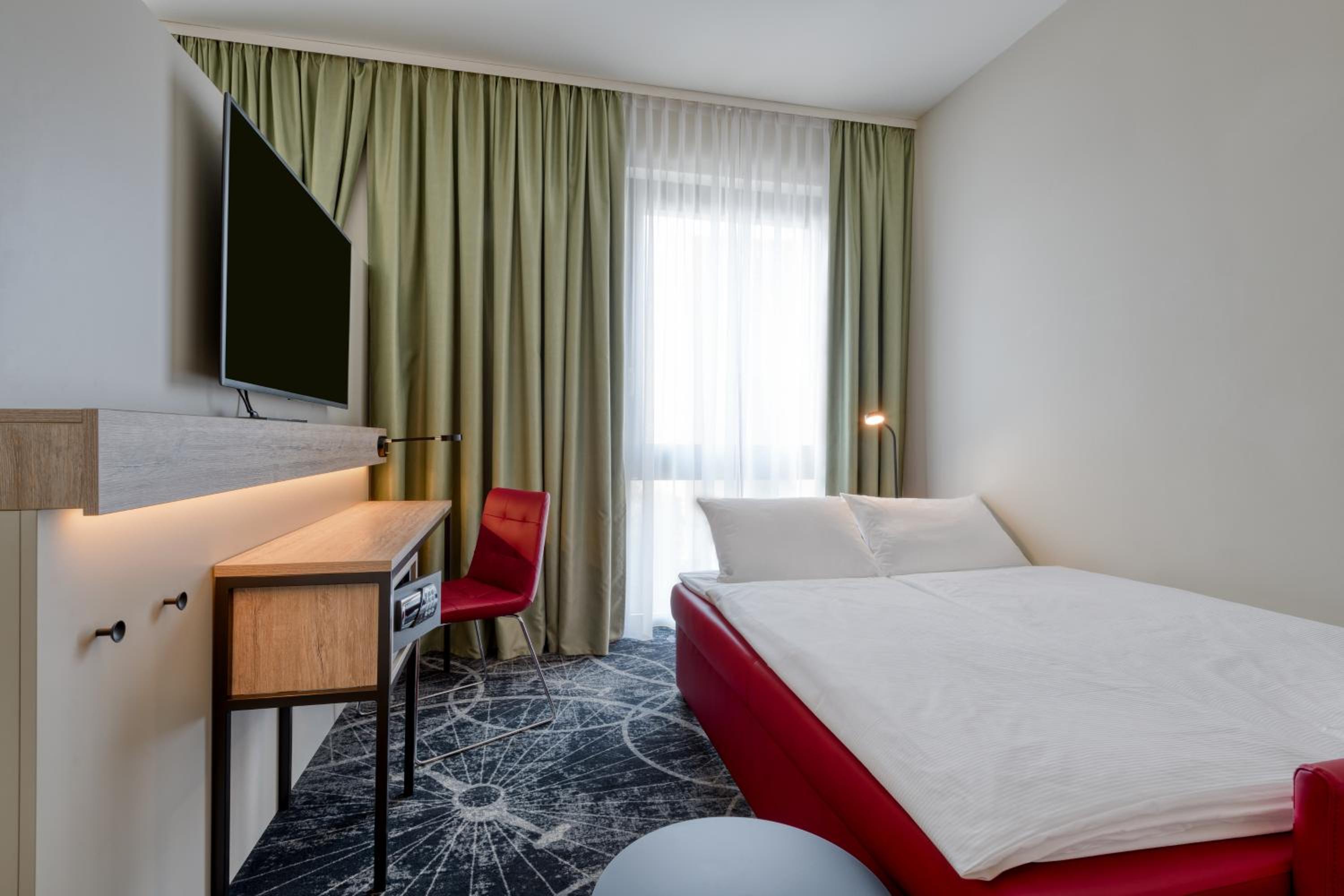 Family Room with double bed and sofa bed - Photo 3