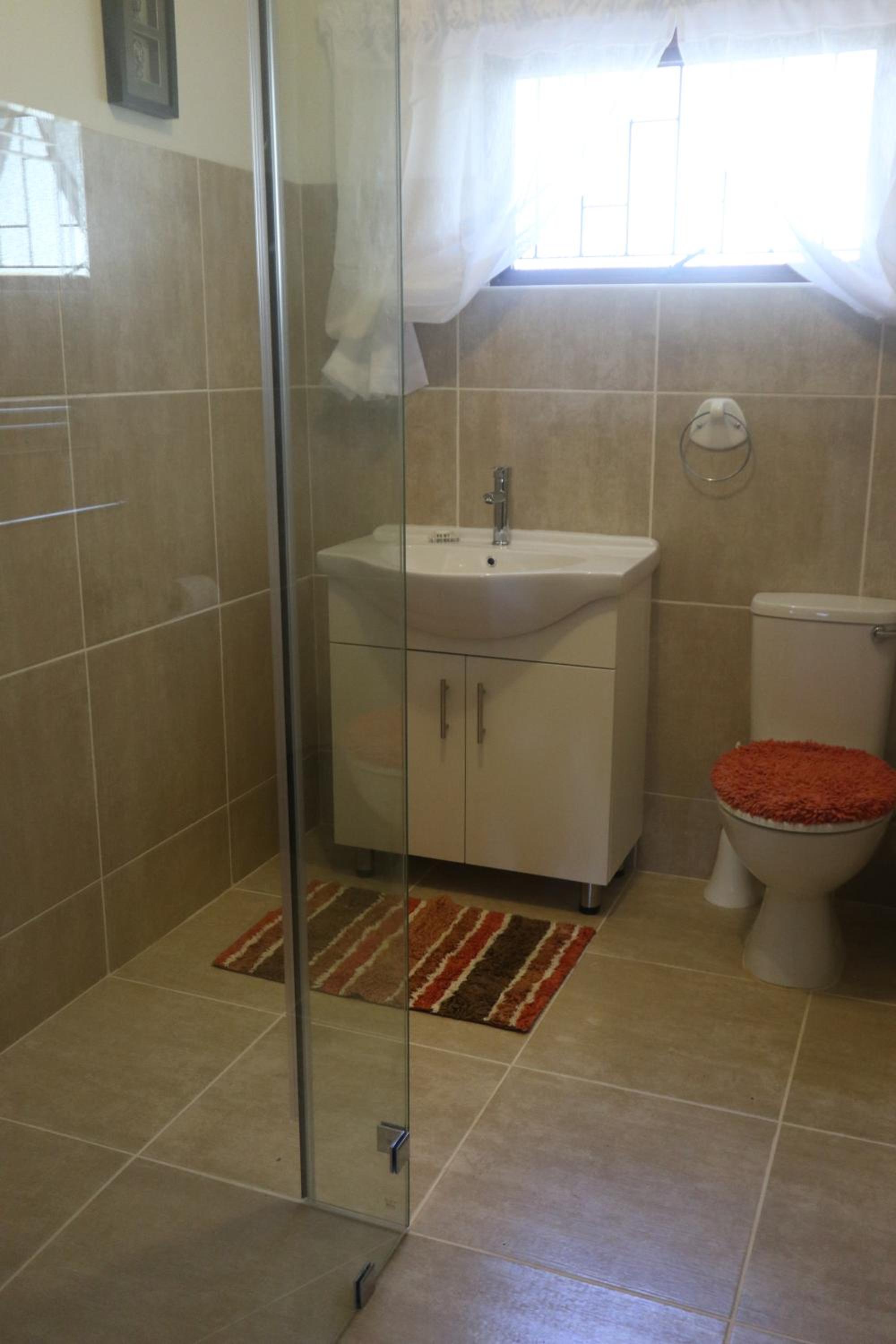 Three-Bedroom Chalet photo 2