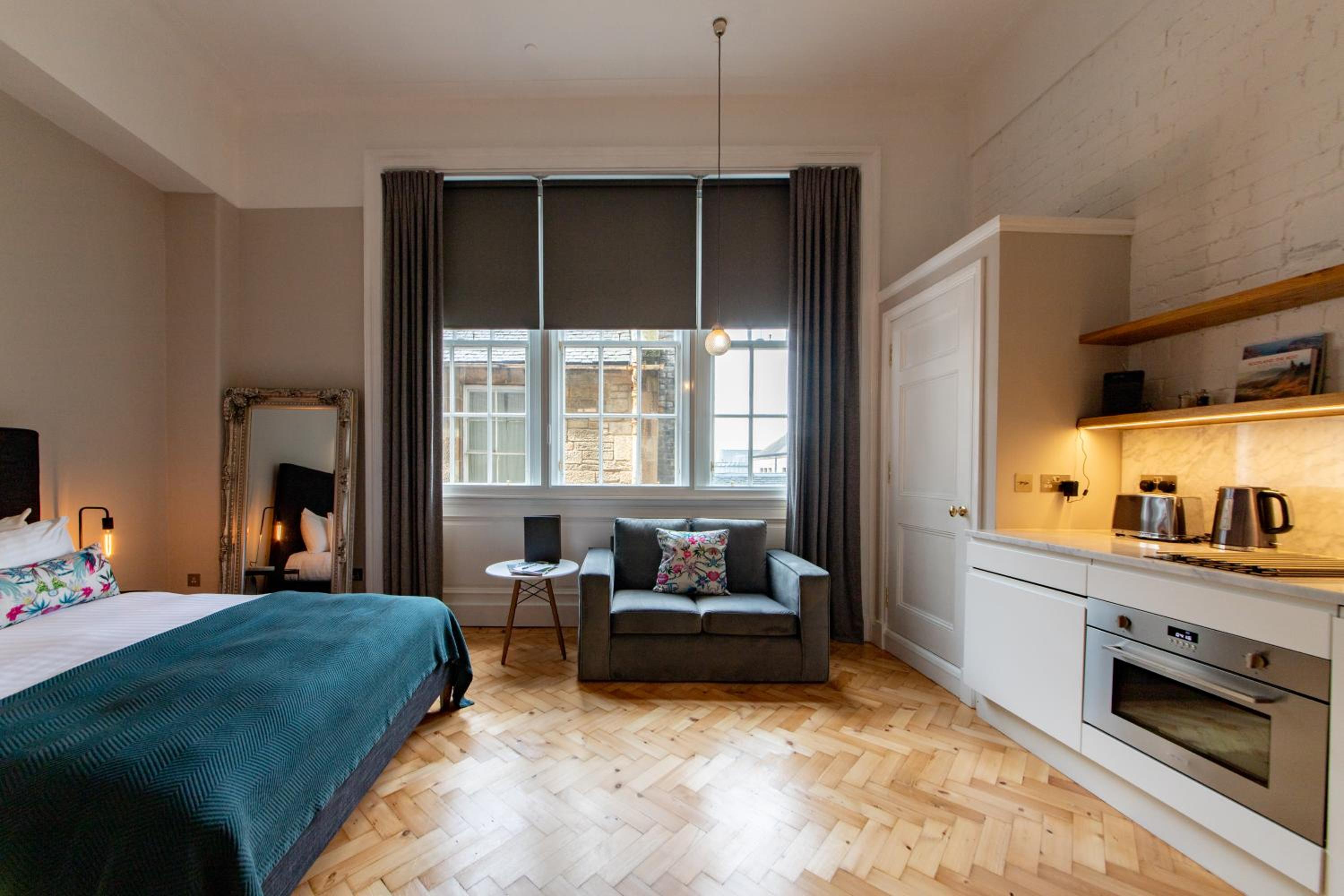 West Wing – studio apartment 19
