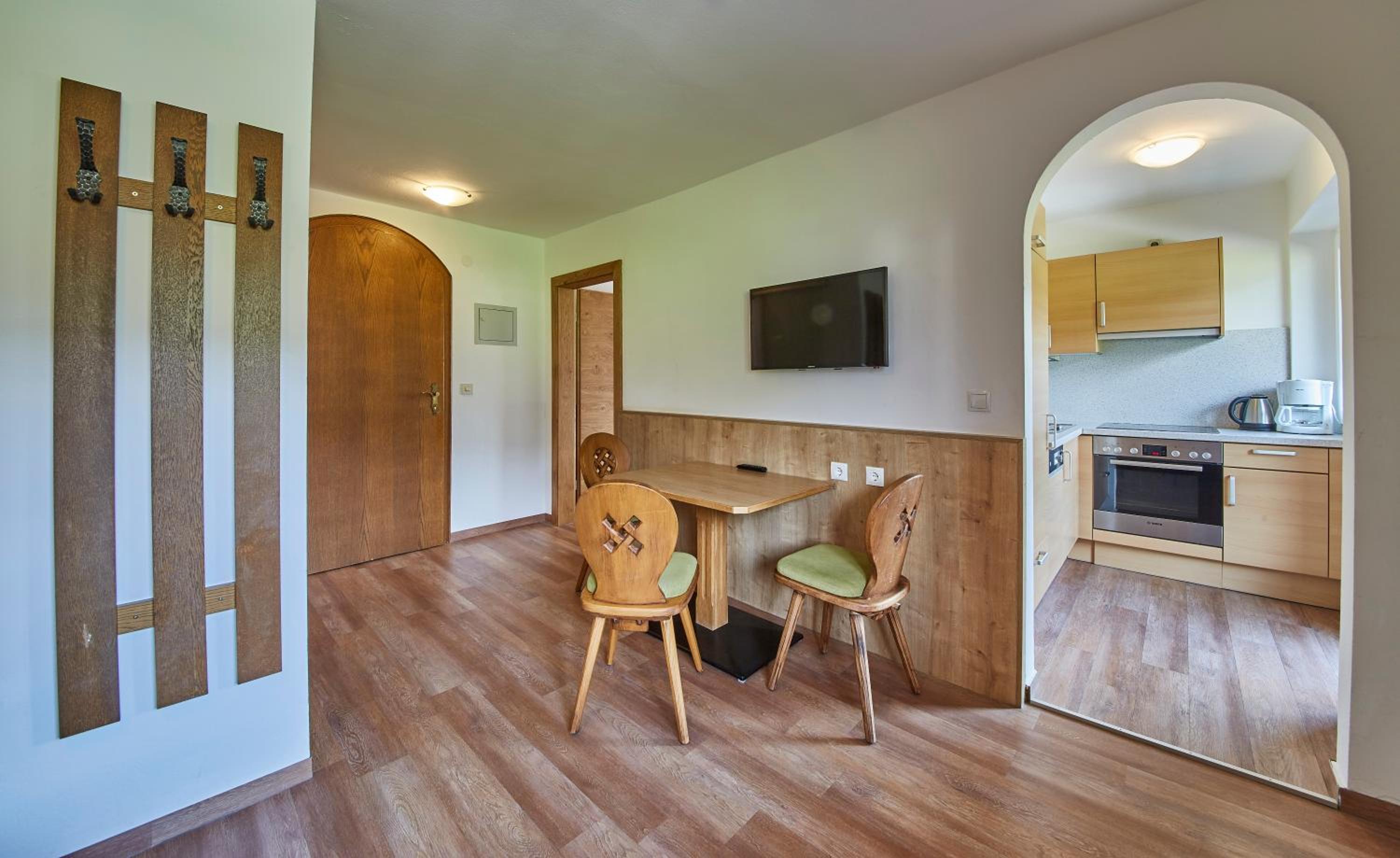 One-Bedroom Apartment (2-3 Adults) photo 1