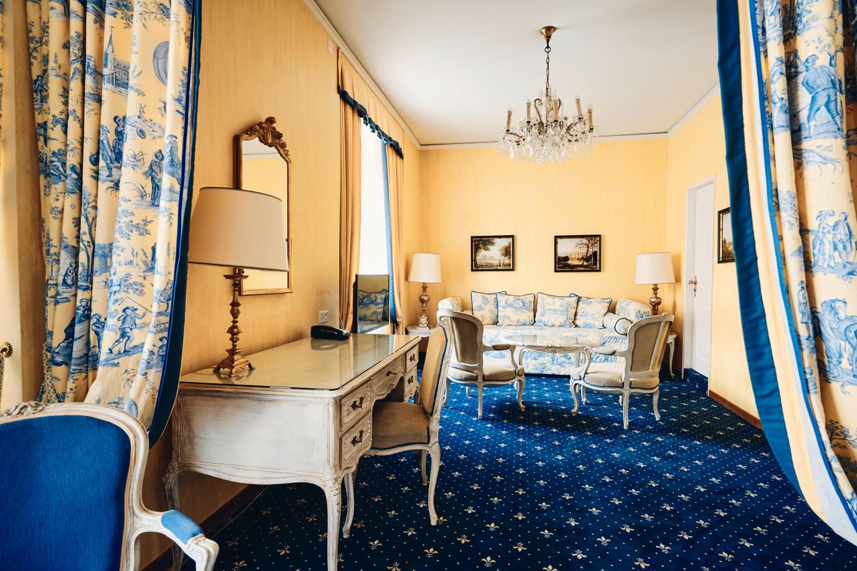 Suite - Photo 4