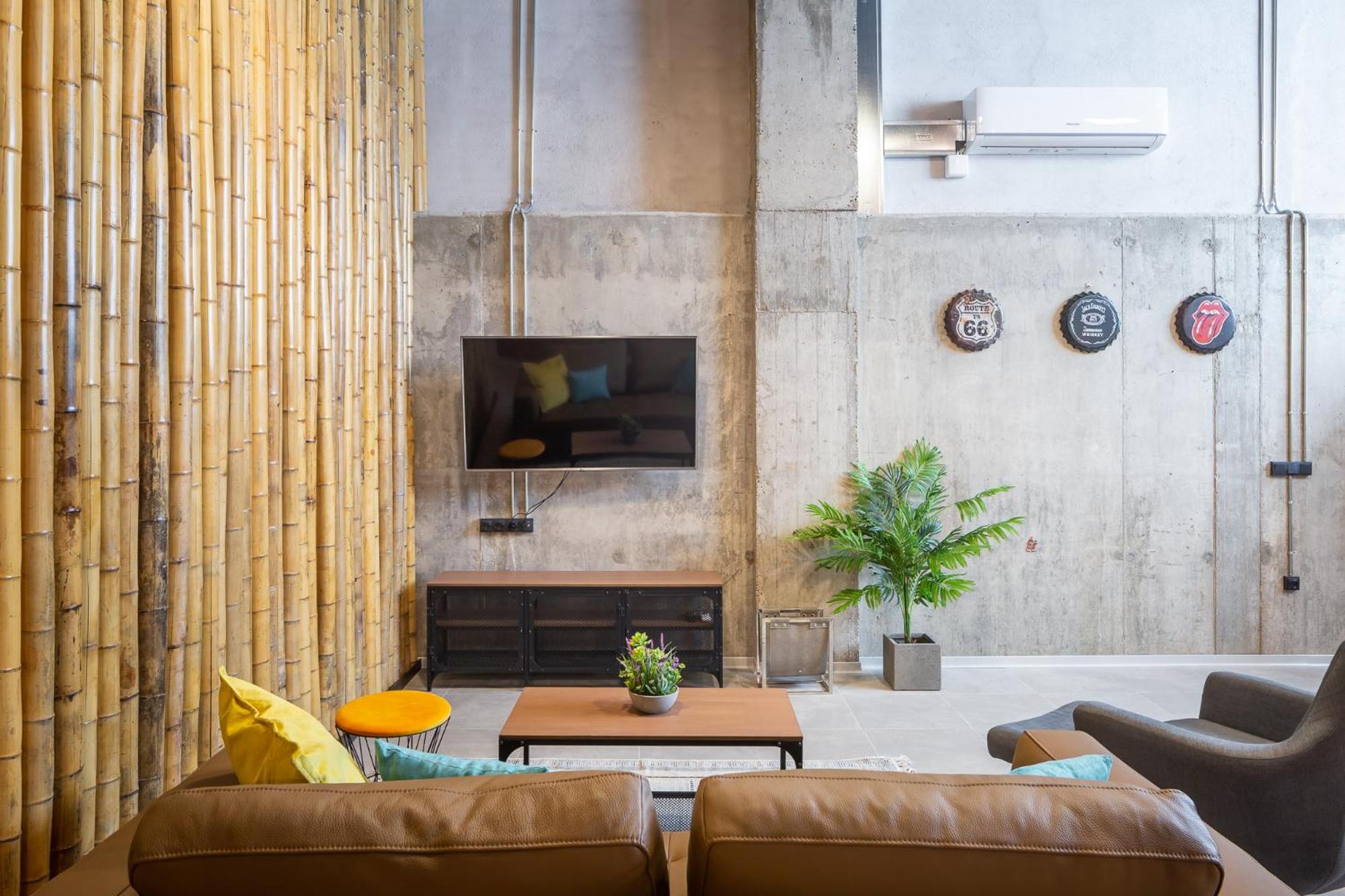 Art Loft 06