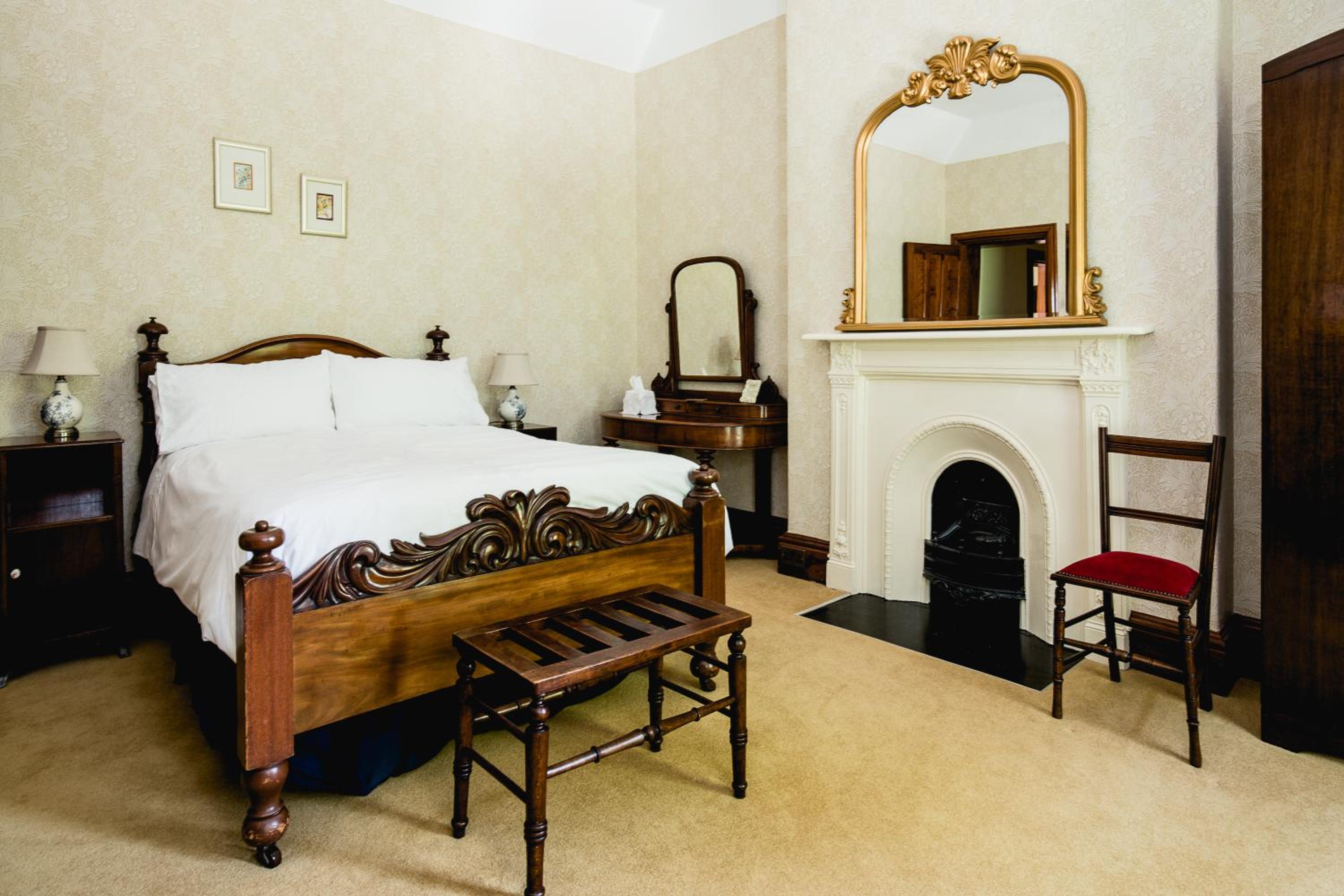 Double Room with Private Bathroom photo 2