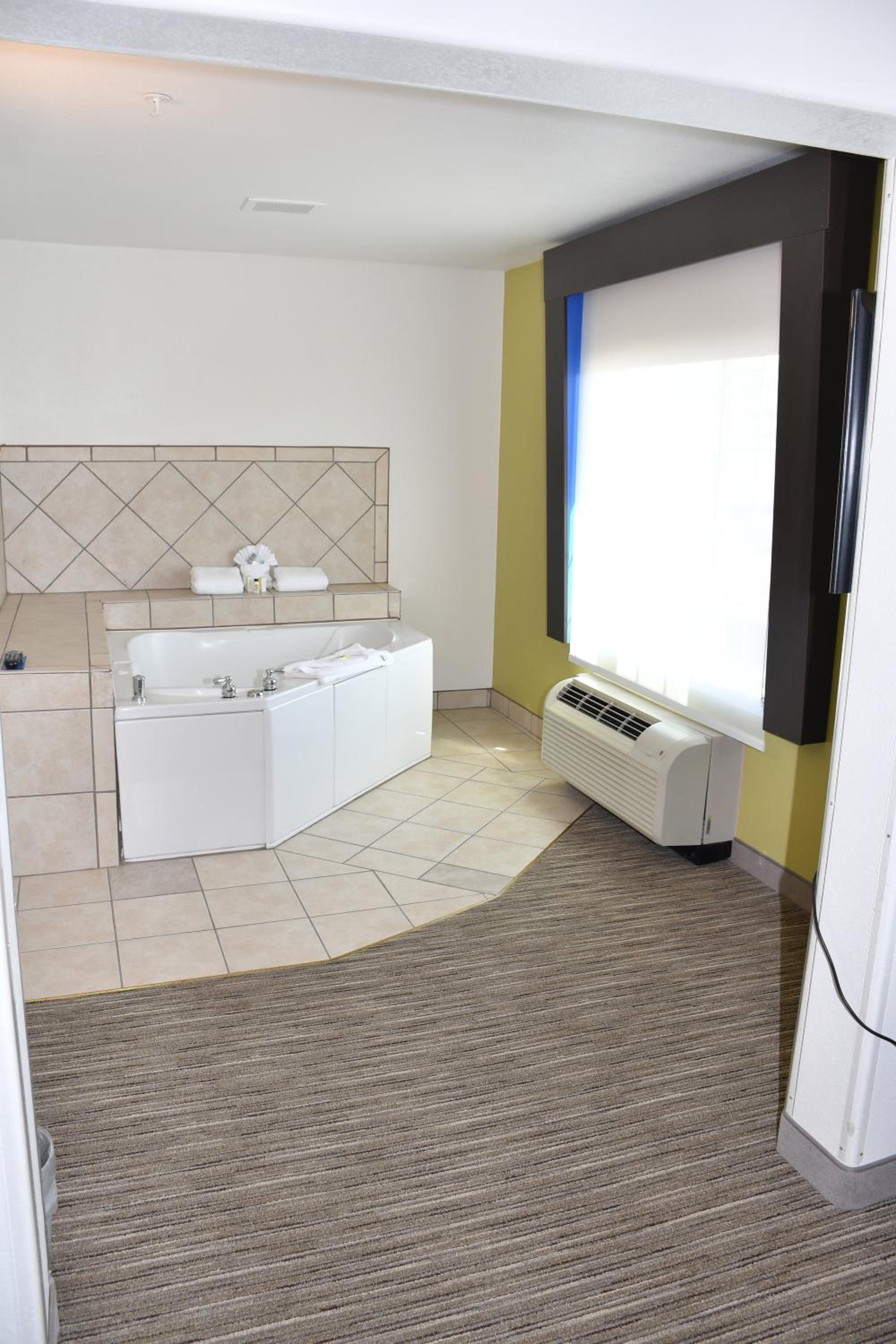 King Suite - Photo 4