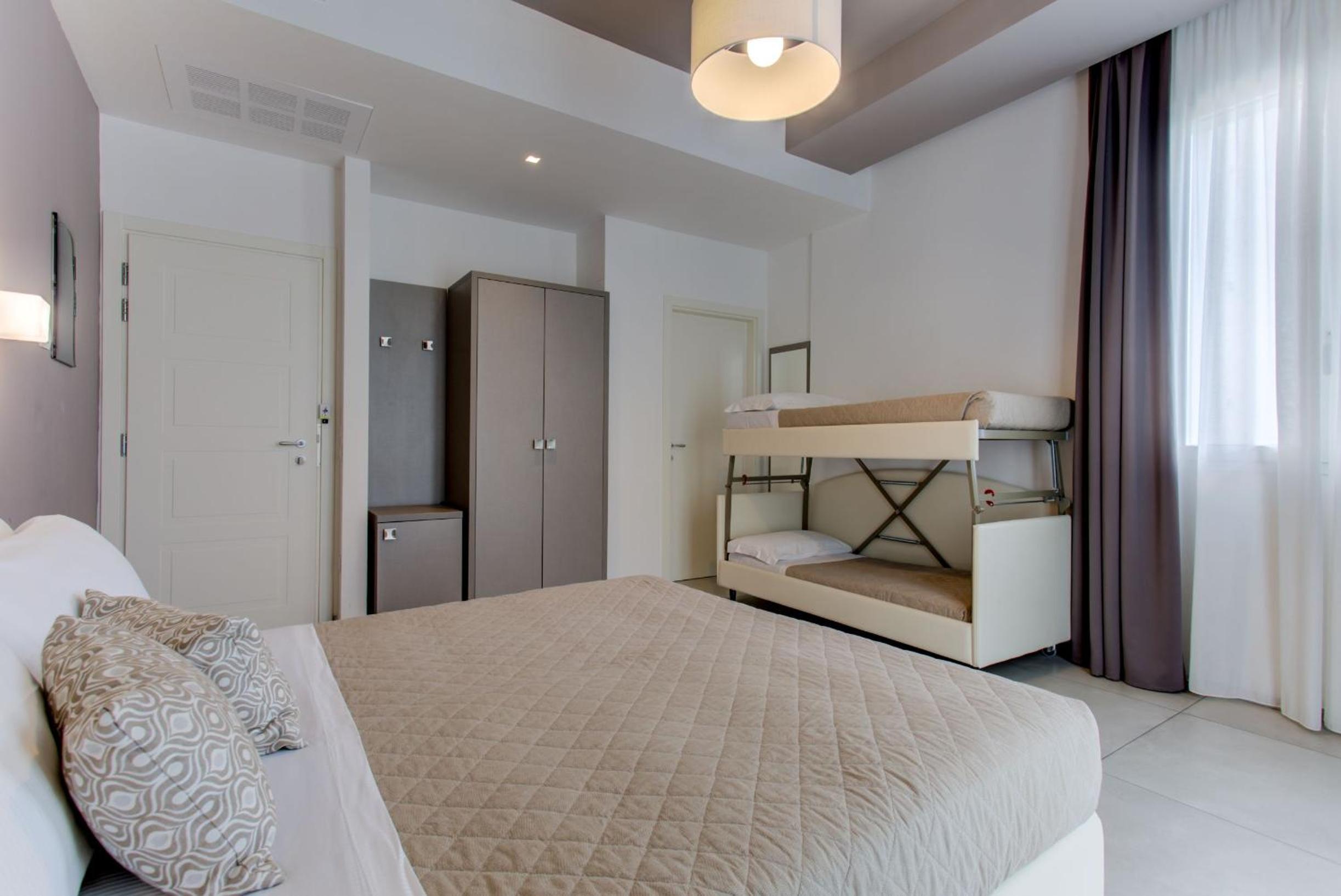 Quadruple Room photo 2