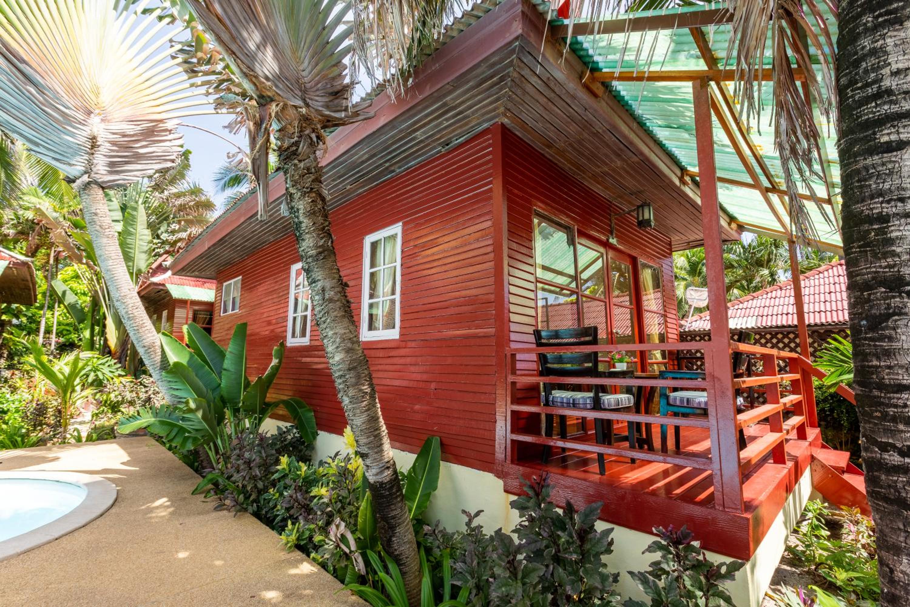 Partial Seaview Bungalow photo 2
