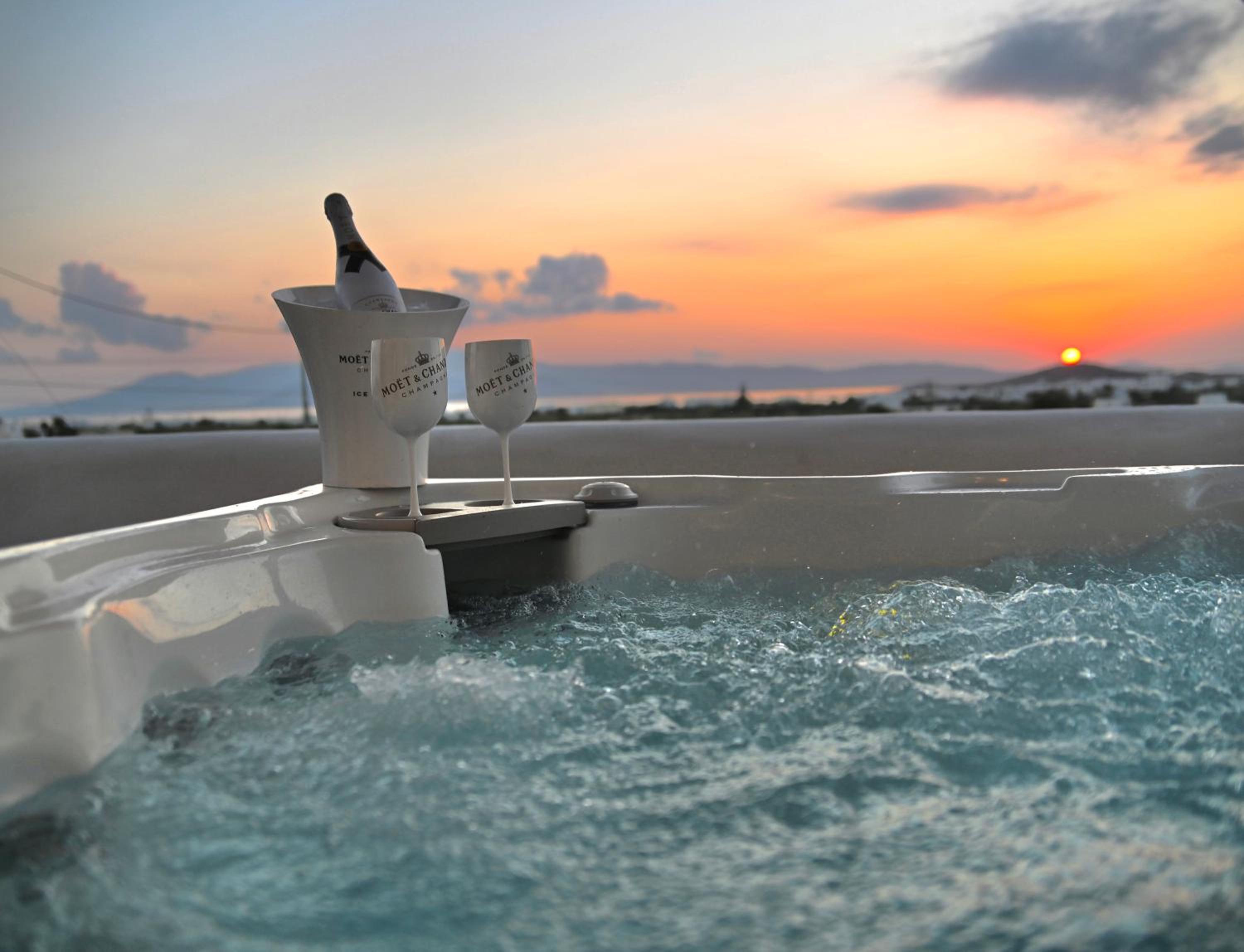 Villa with Private Pool - Photo 28