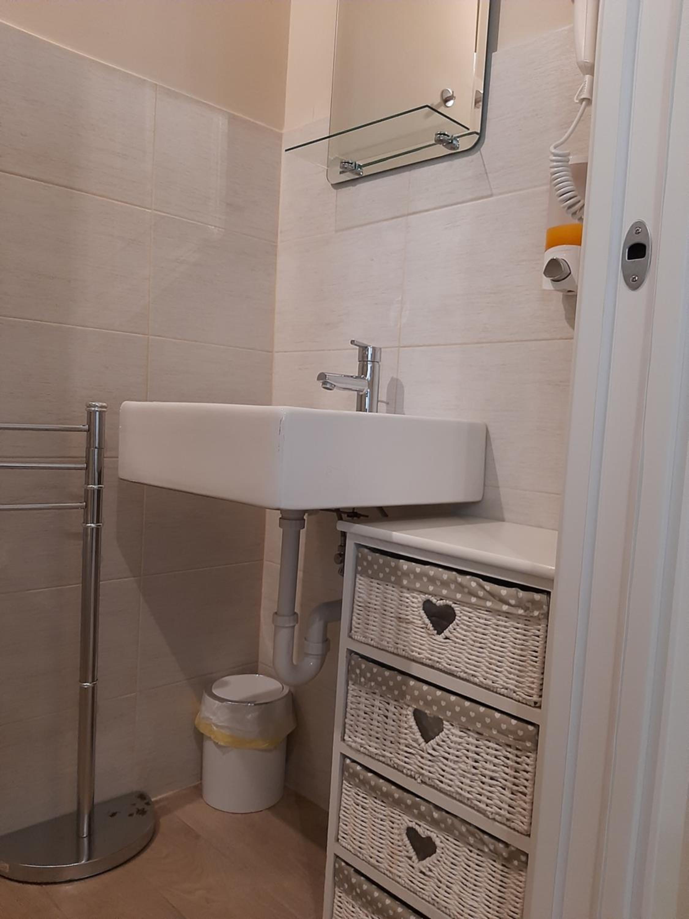 Deluxe Double Room with Balcony - Photo 2