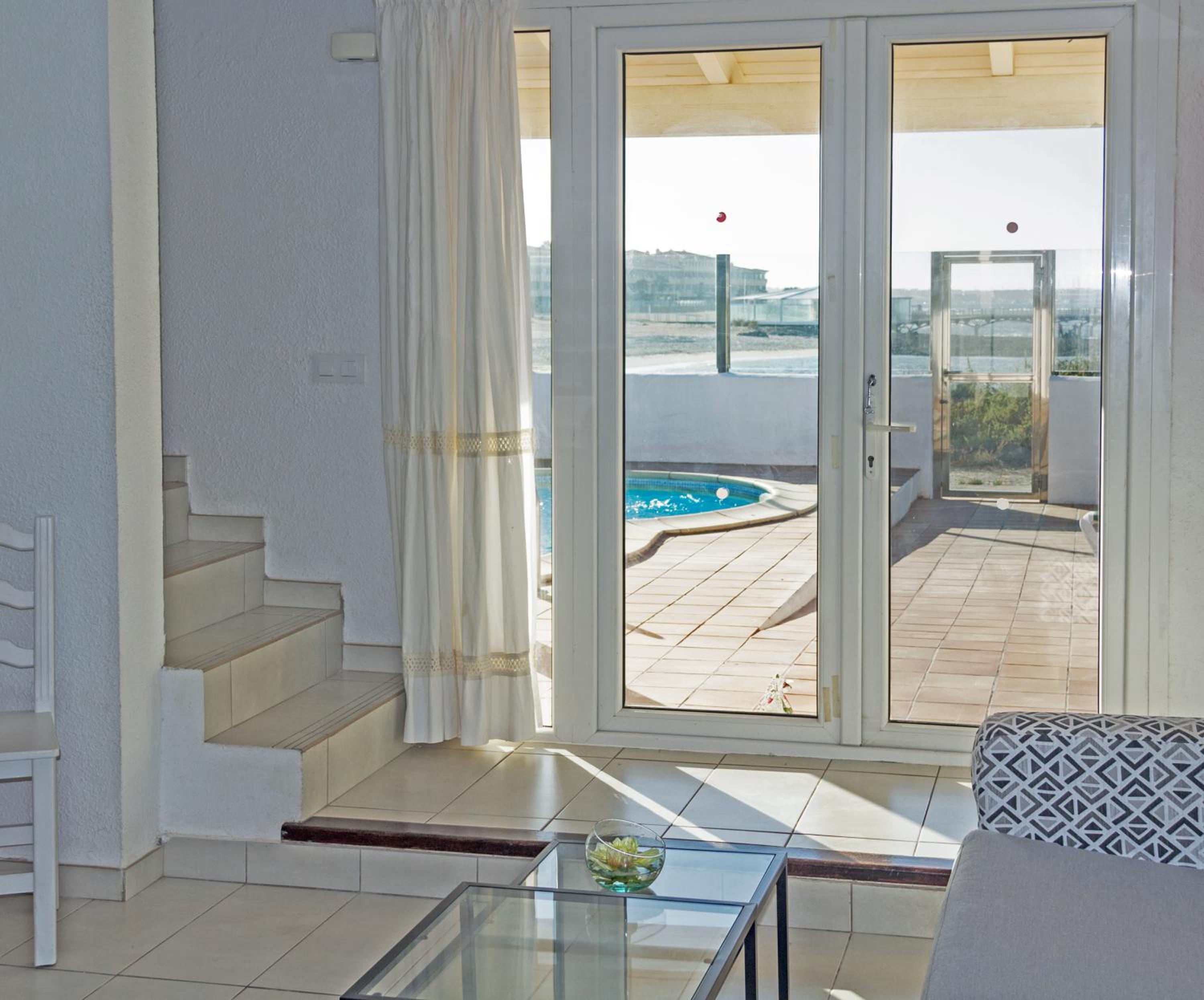 Villa de Tres Habitaciones