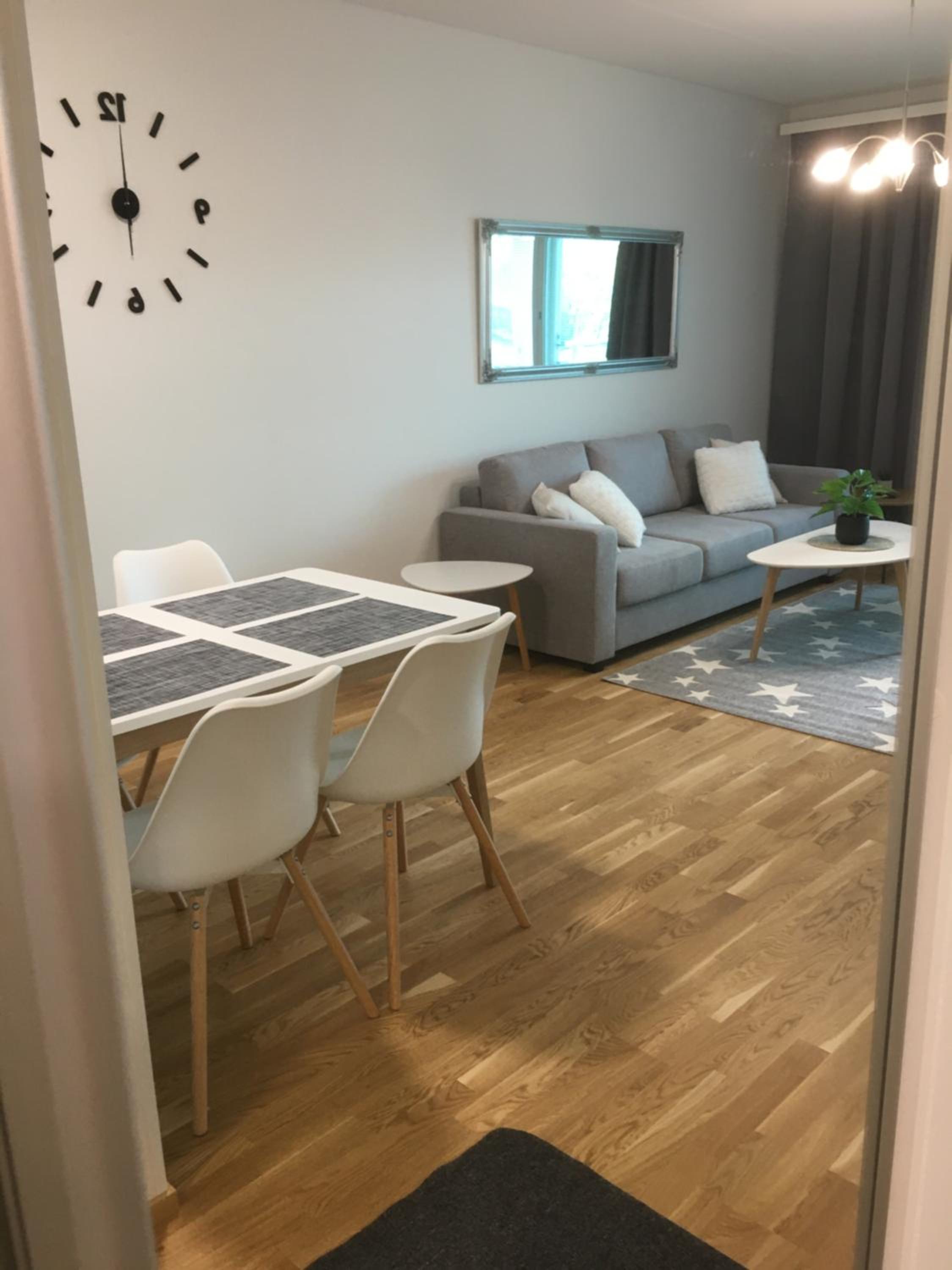 Two-Bedroom Apartment - Photo 31