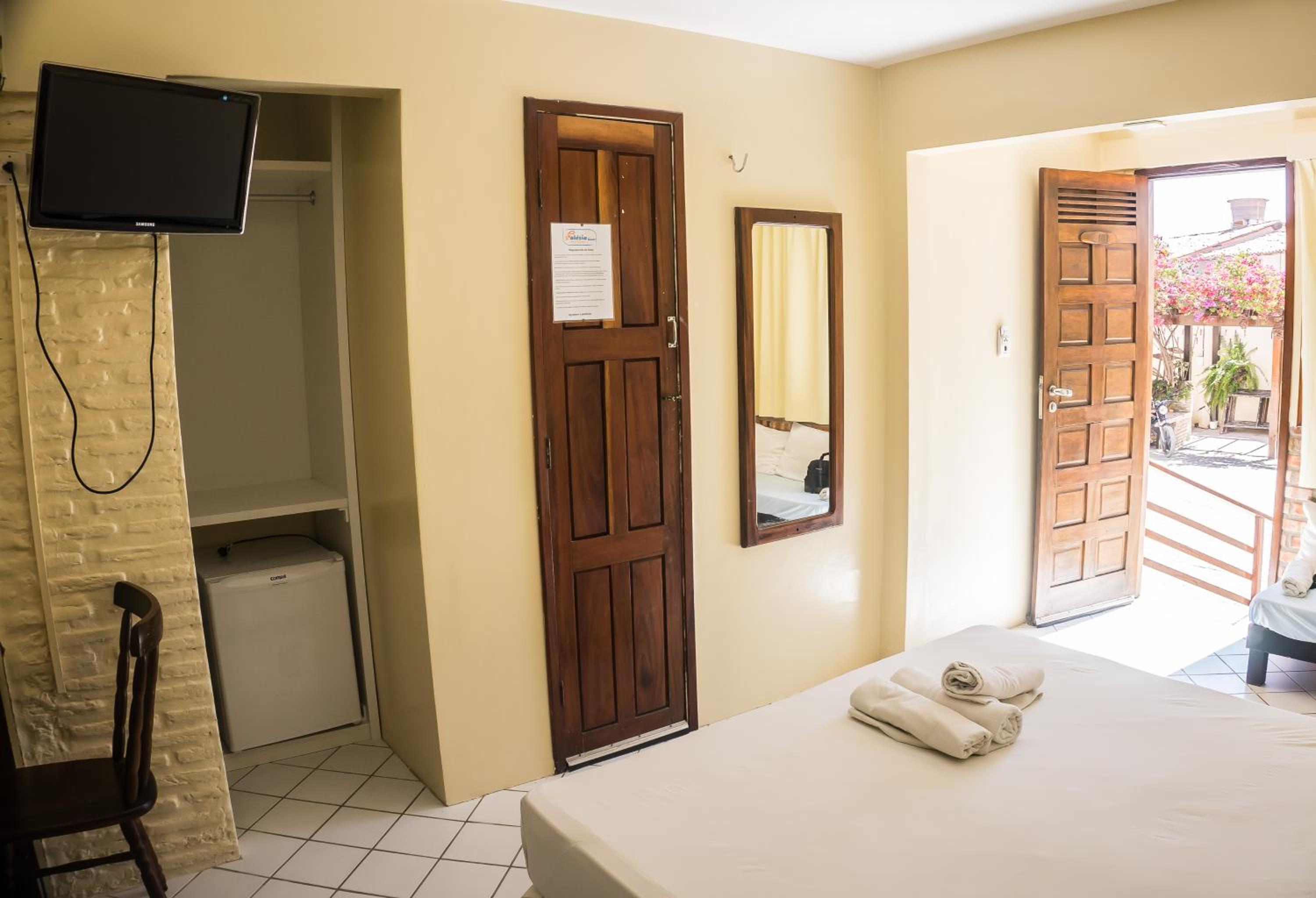 Deluxe Triple Room - Photo 12