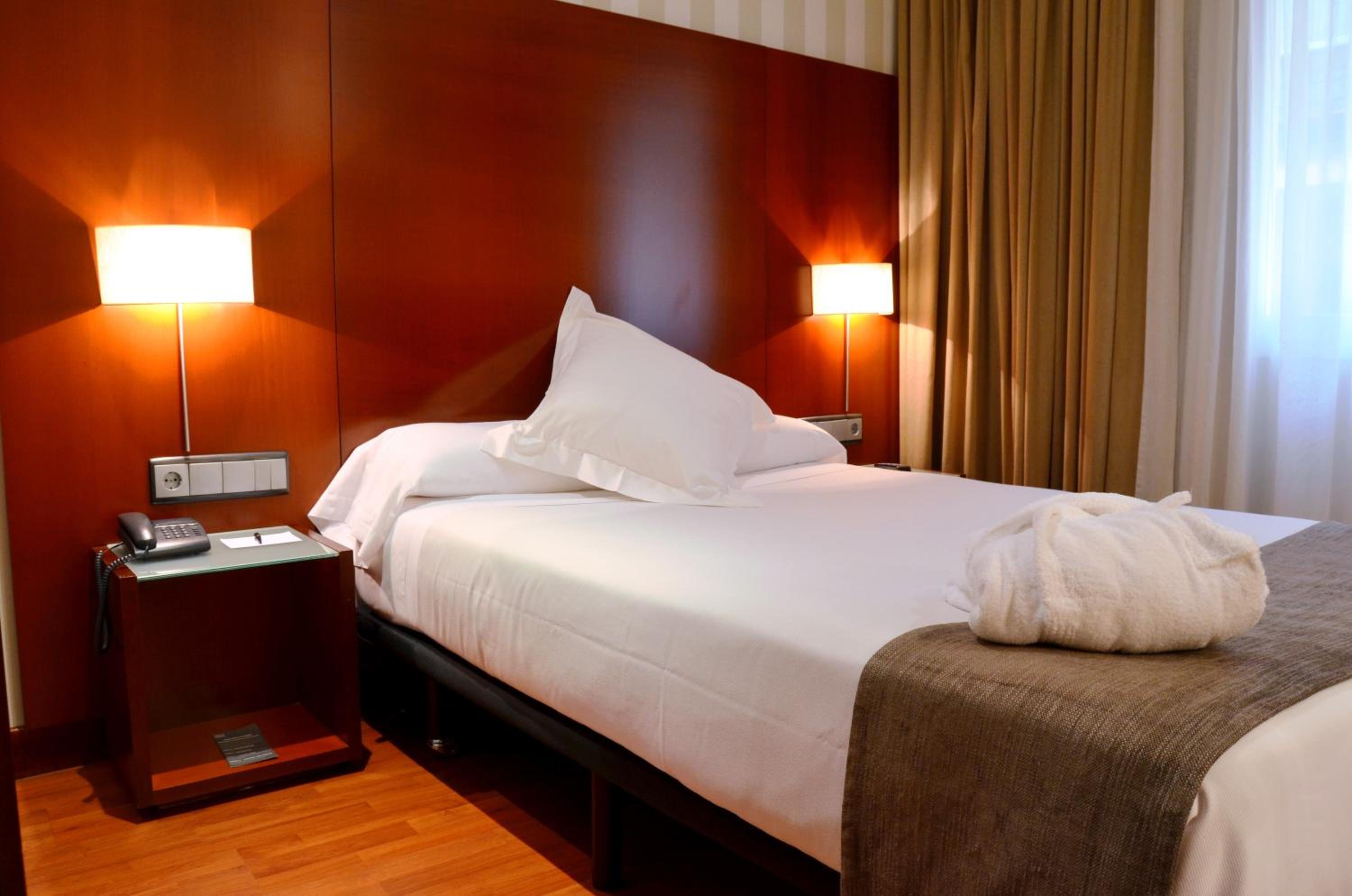 Double or Twin Room - Photo 19