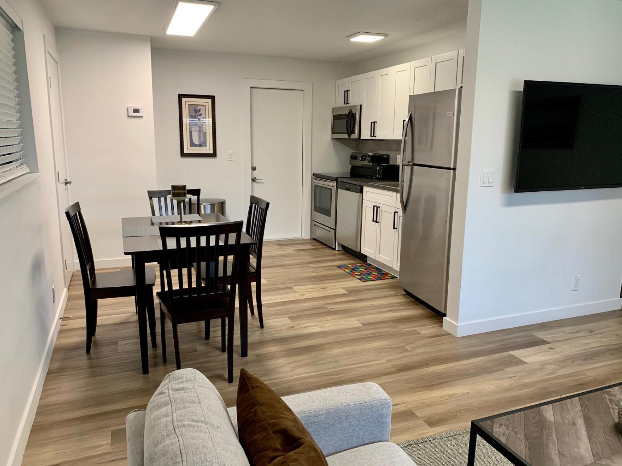 Two-Bedroom Apartment - Photo 18