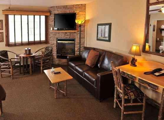 Deluxe Suite with Spa Bath - Photo 1
