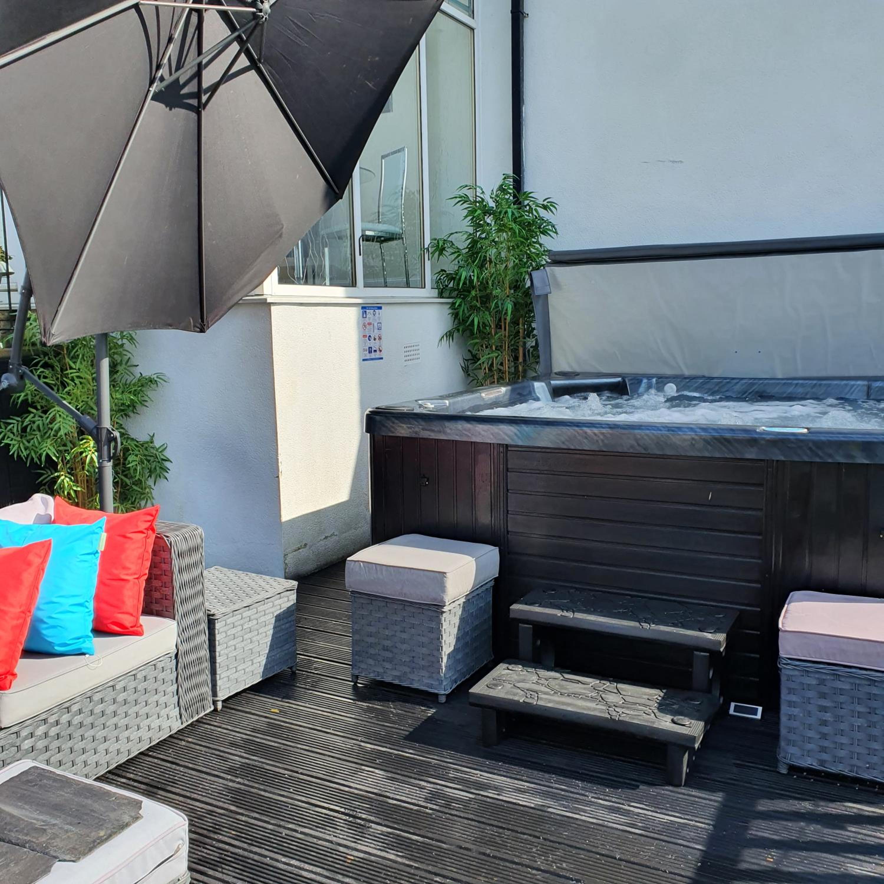Deluxe King Suite - Photo 33