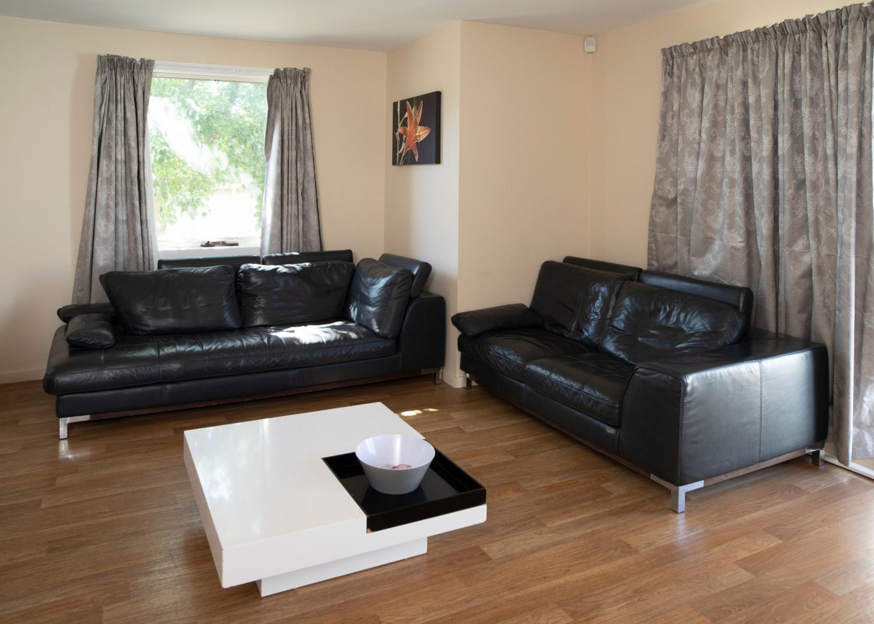 Three-Bedroom Townhouse photo 2