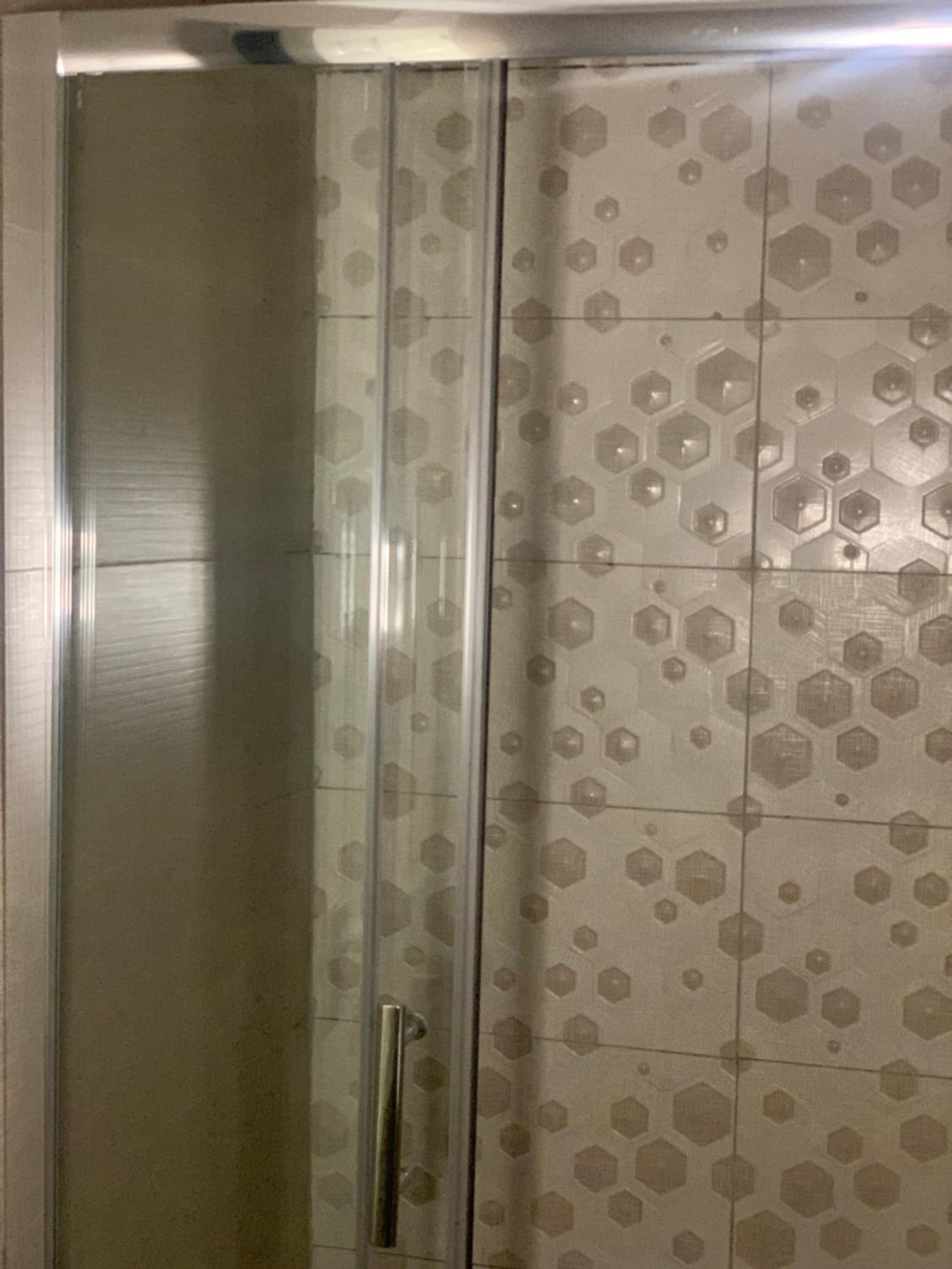 Double or Twin Room with Shower - Photo 11
