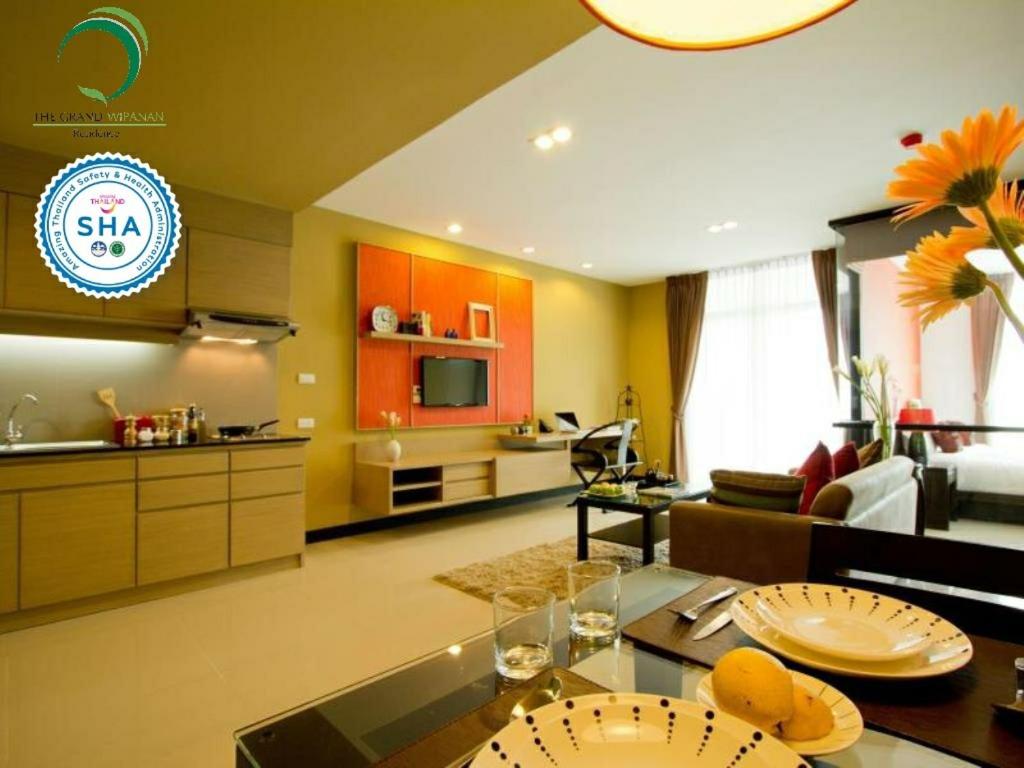 One-Bedroom Apartment (King Bed) photo 2