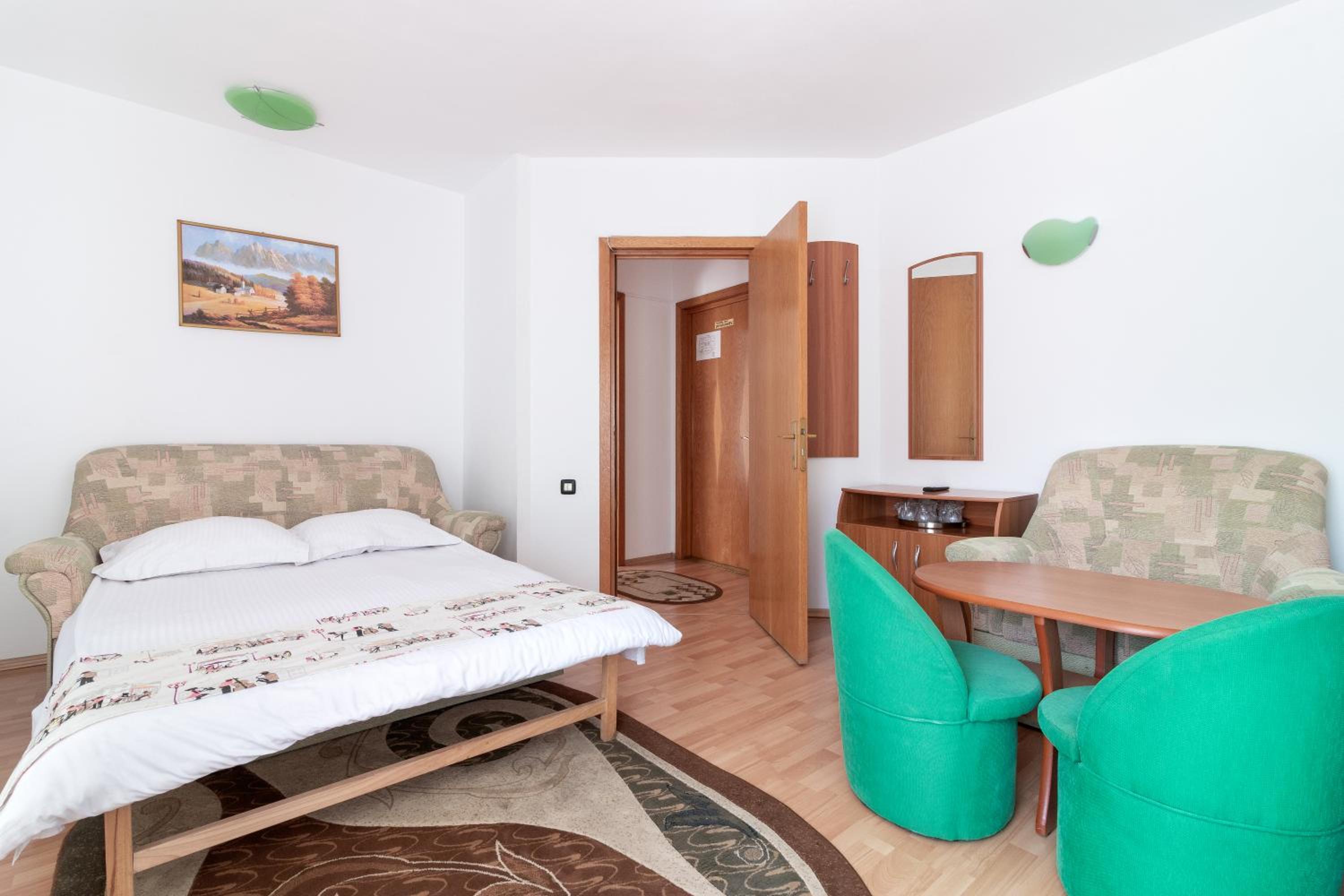 Family Suite - Photo 8