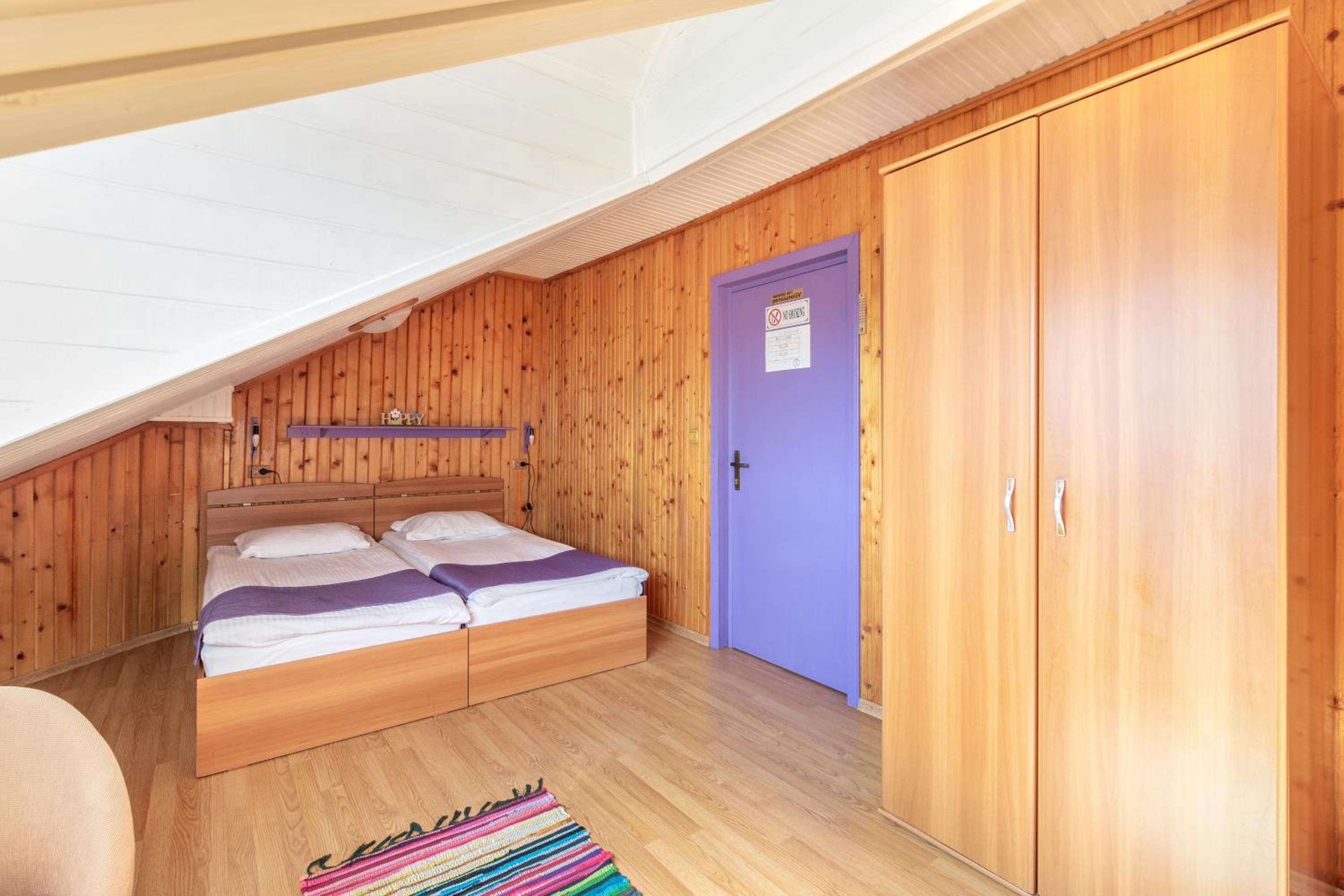 Twin Room - Photo 1