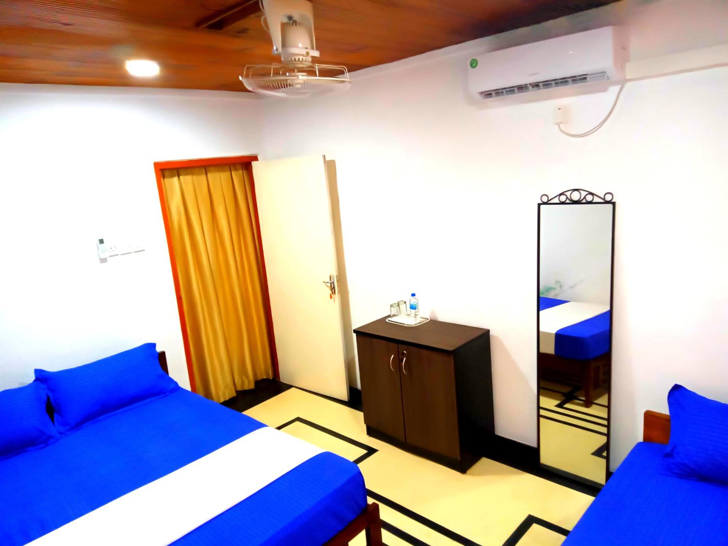 Triple Room with Private Bathroom photo 3