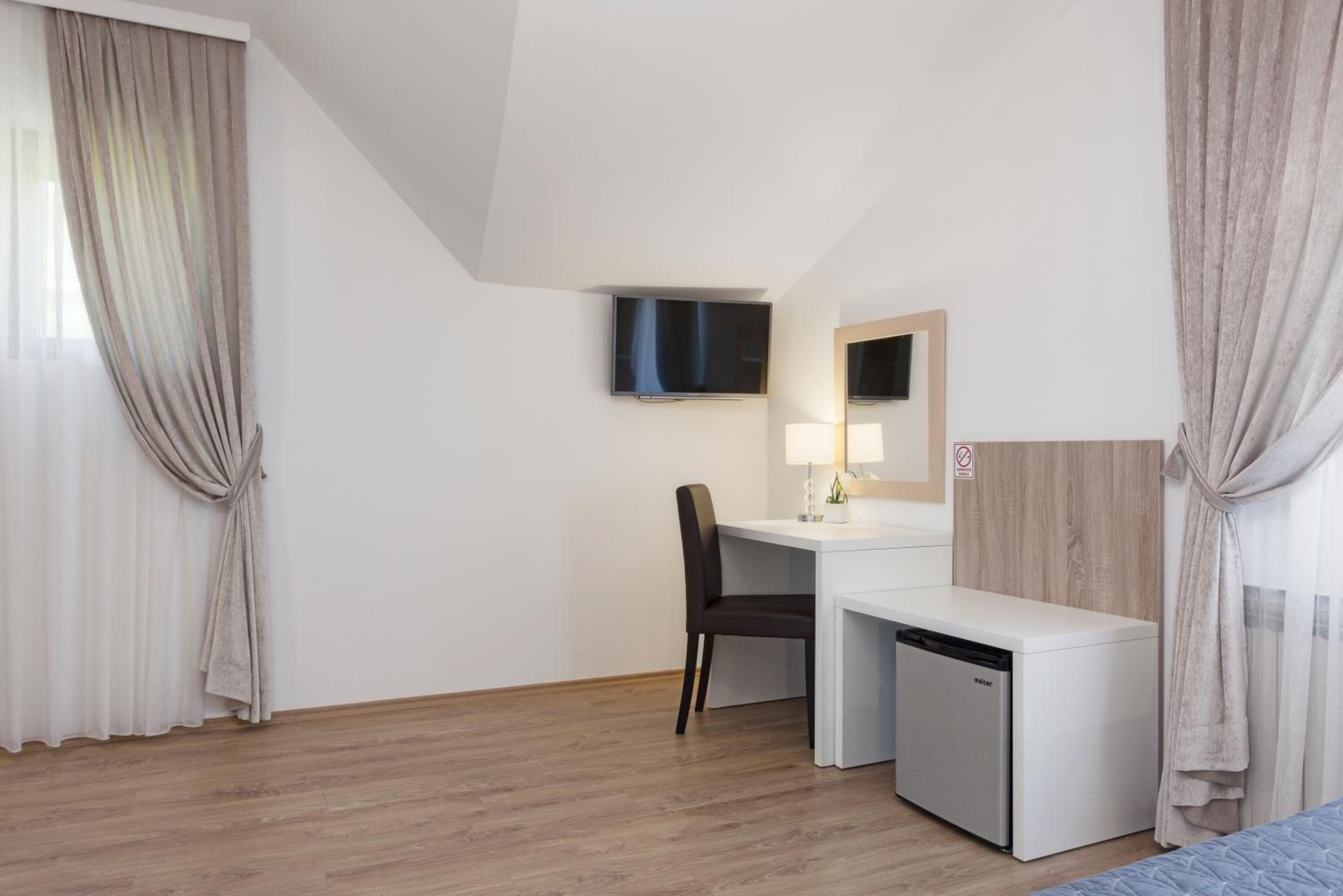 Deluxe Double Room - Photo 5