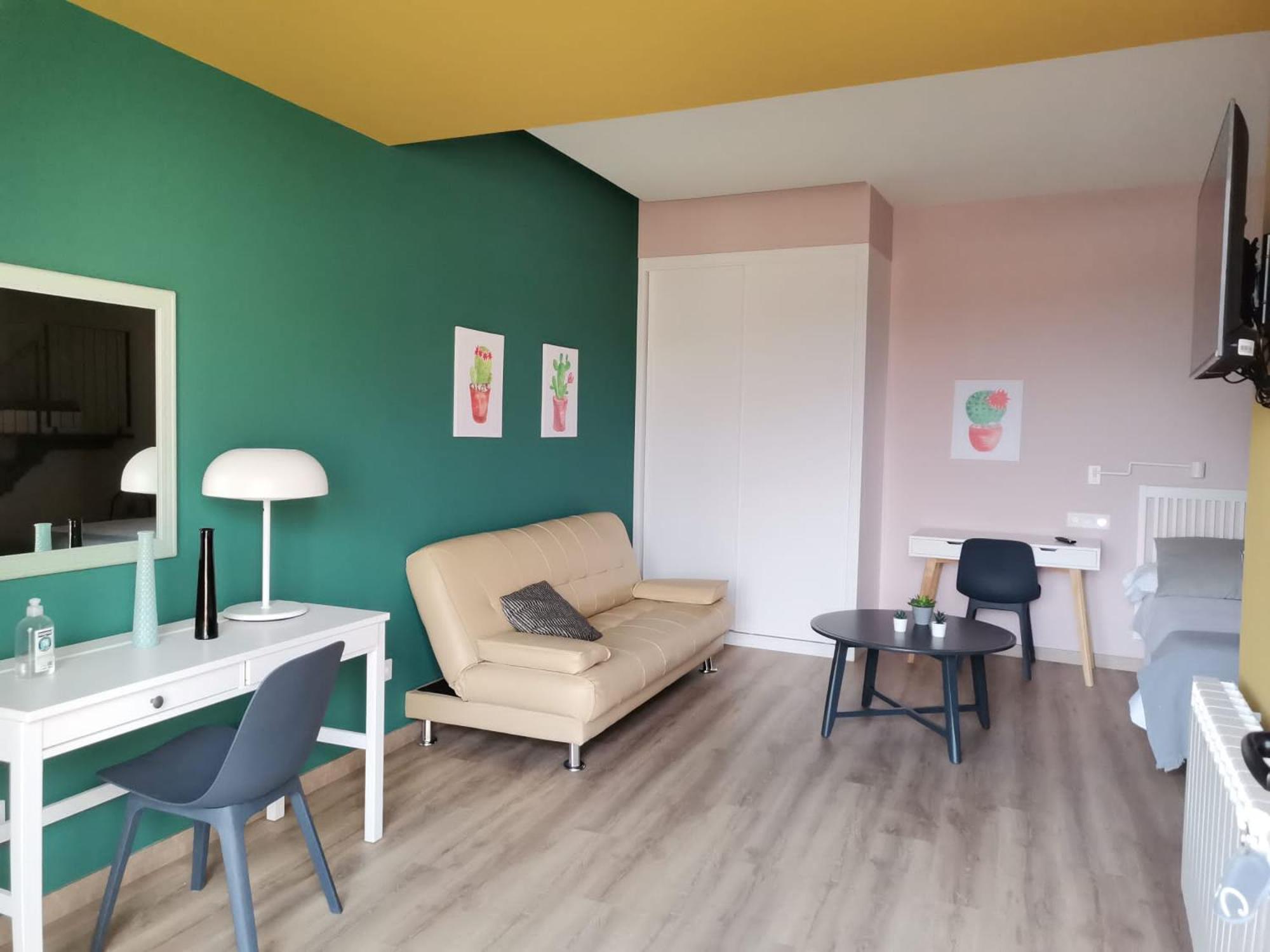 Double Room - Photo 5