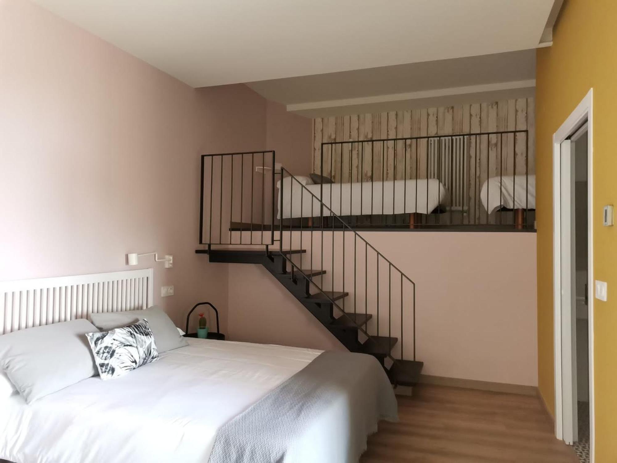 Double Room - Photo 4