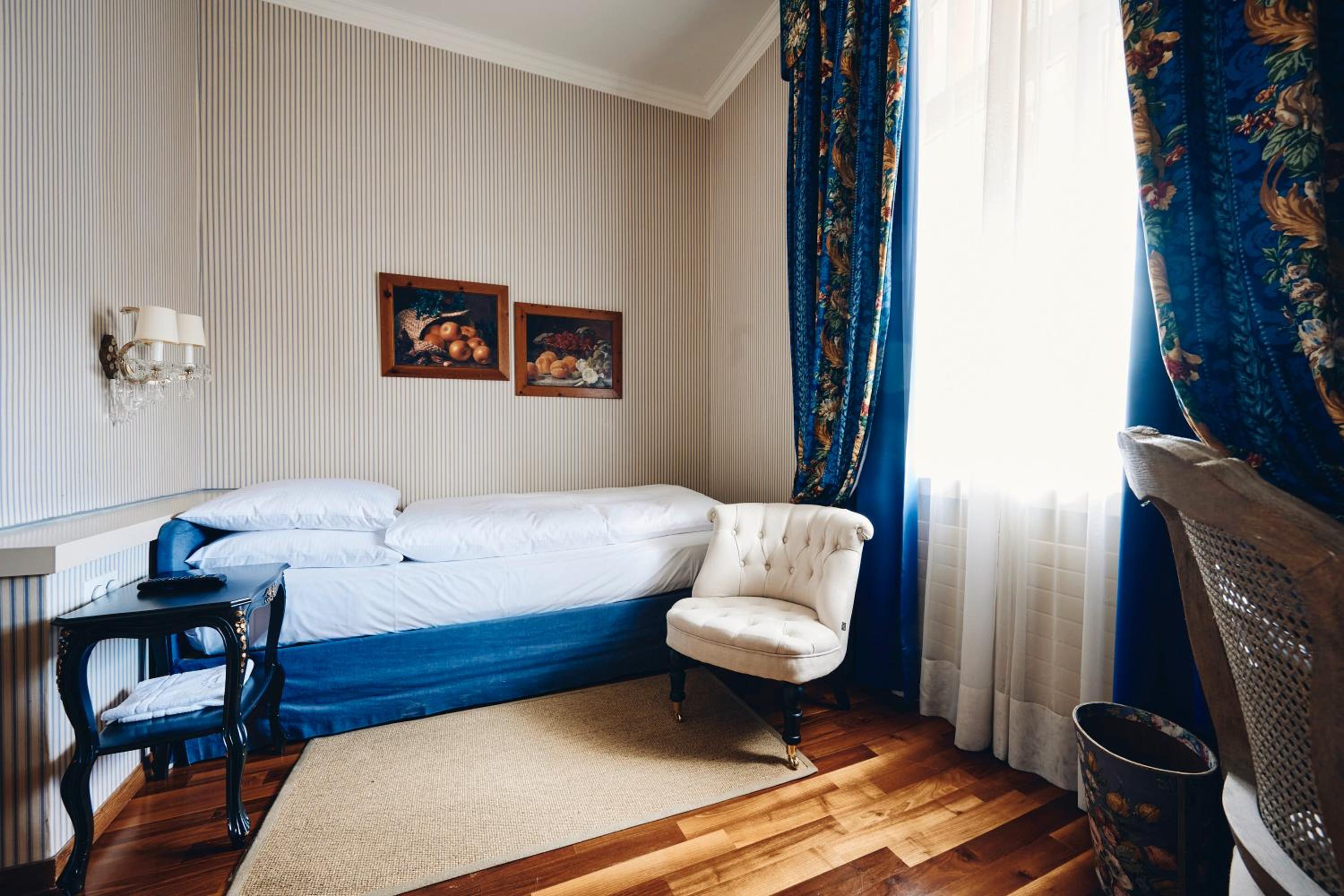 Single Room - Photo 1