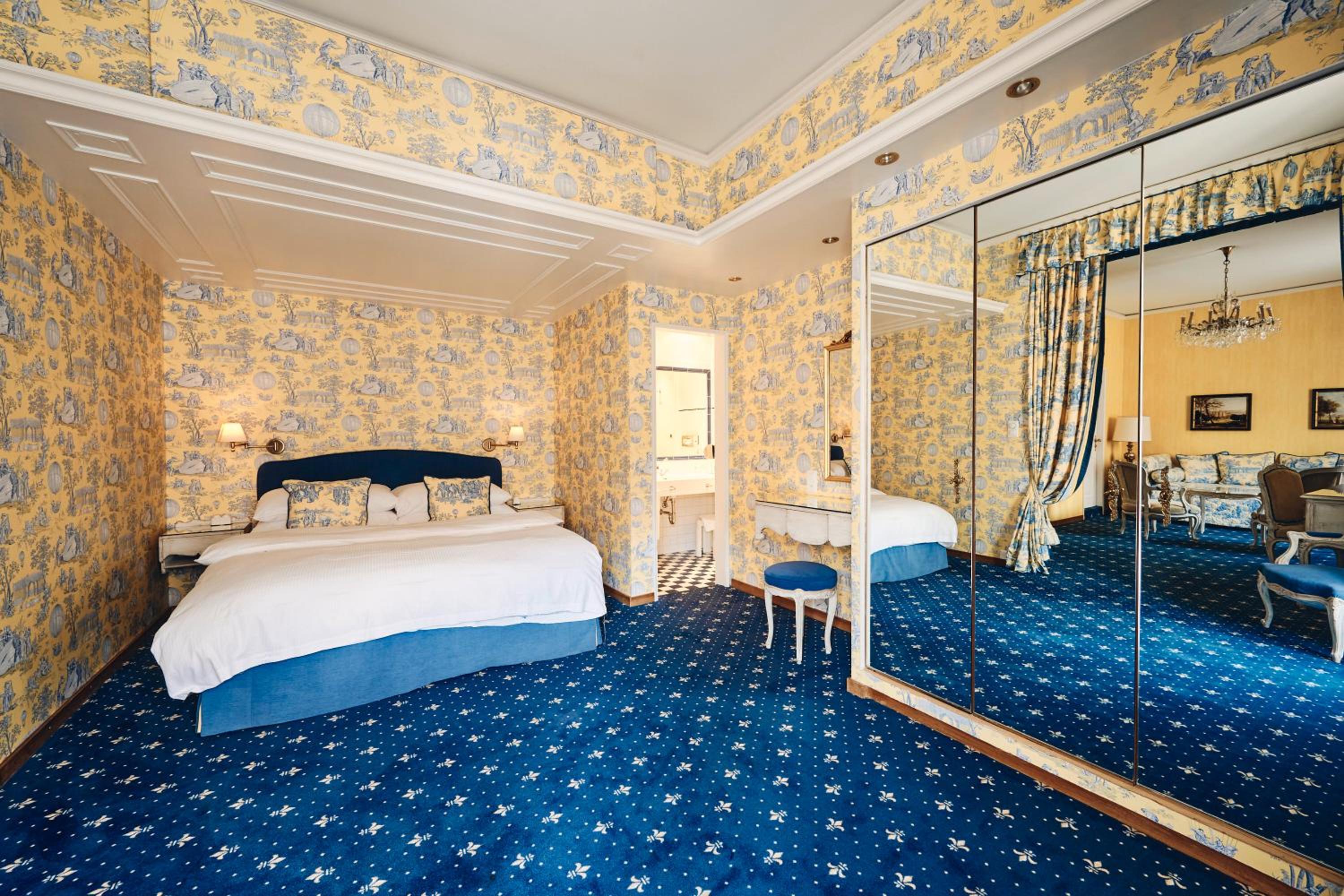 Suite - Photo 2
