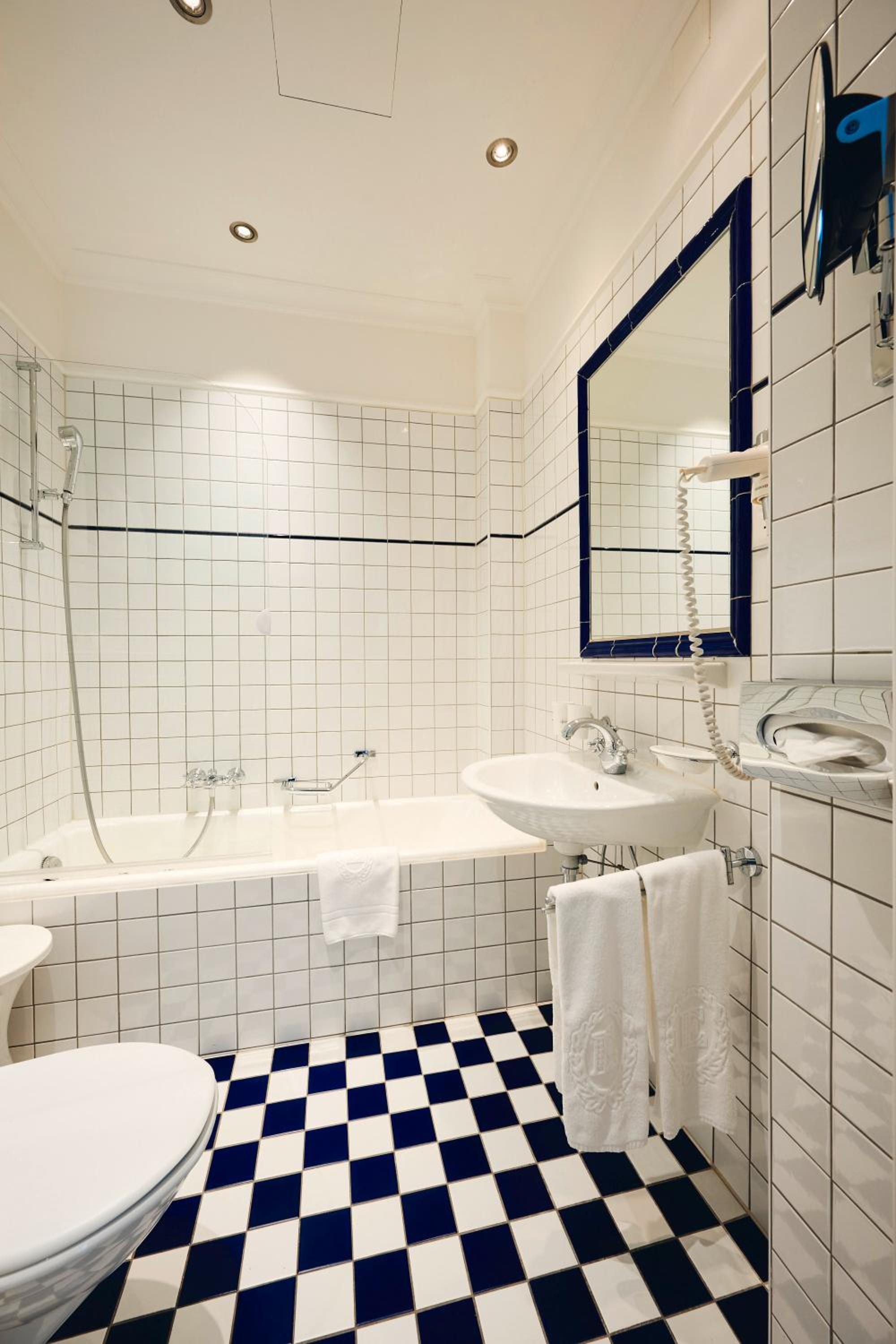 Superior Double Room - Photo 2