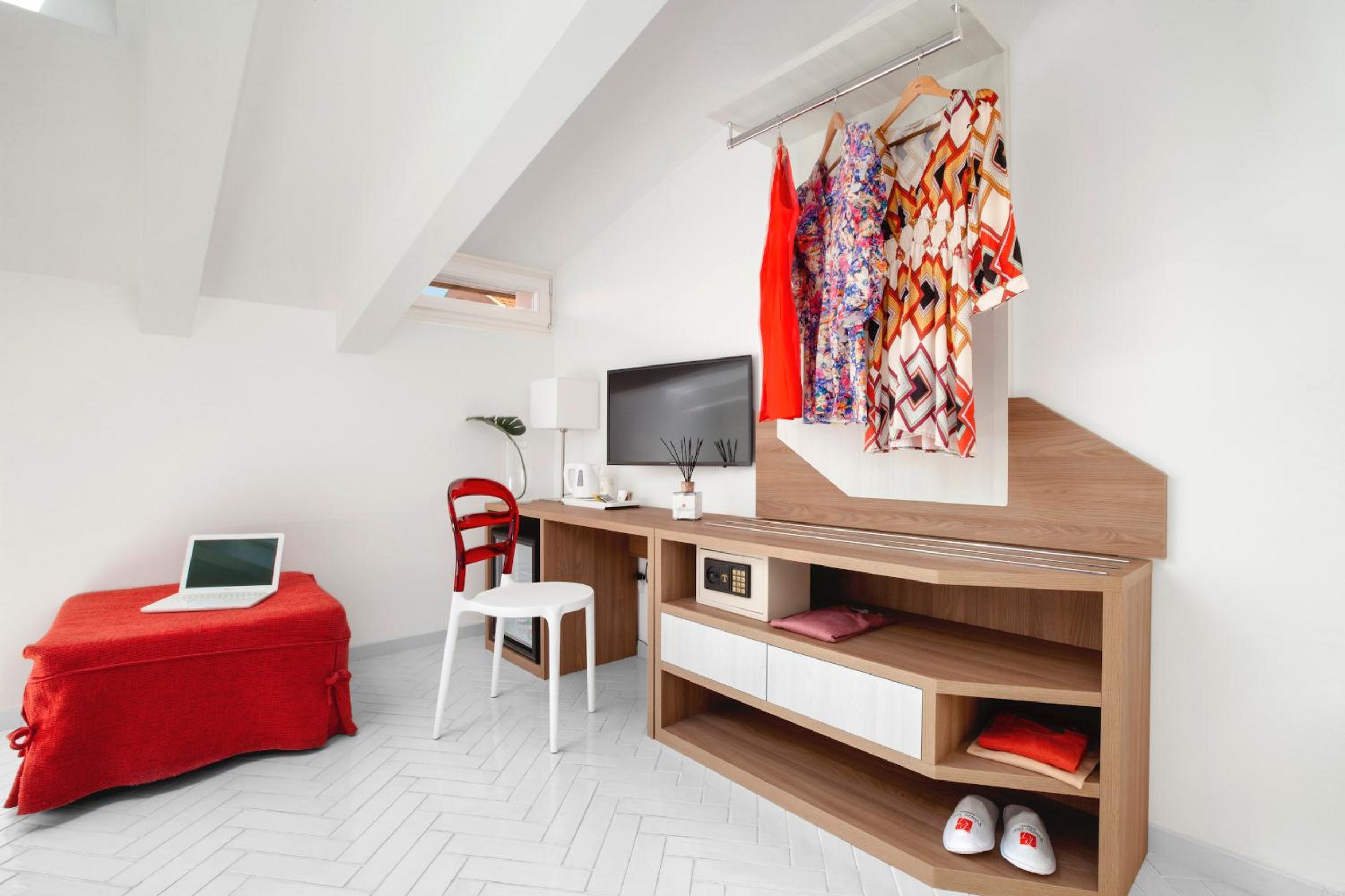 Double or Twin Room photo 3