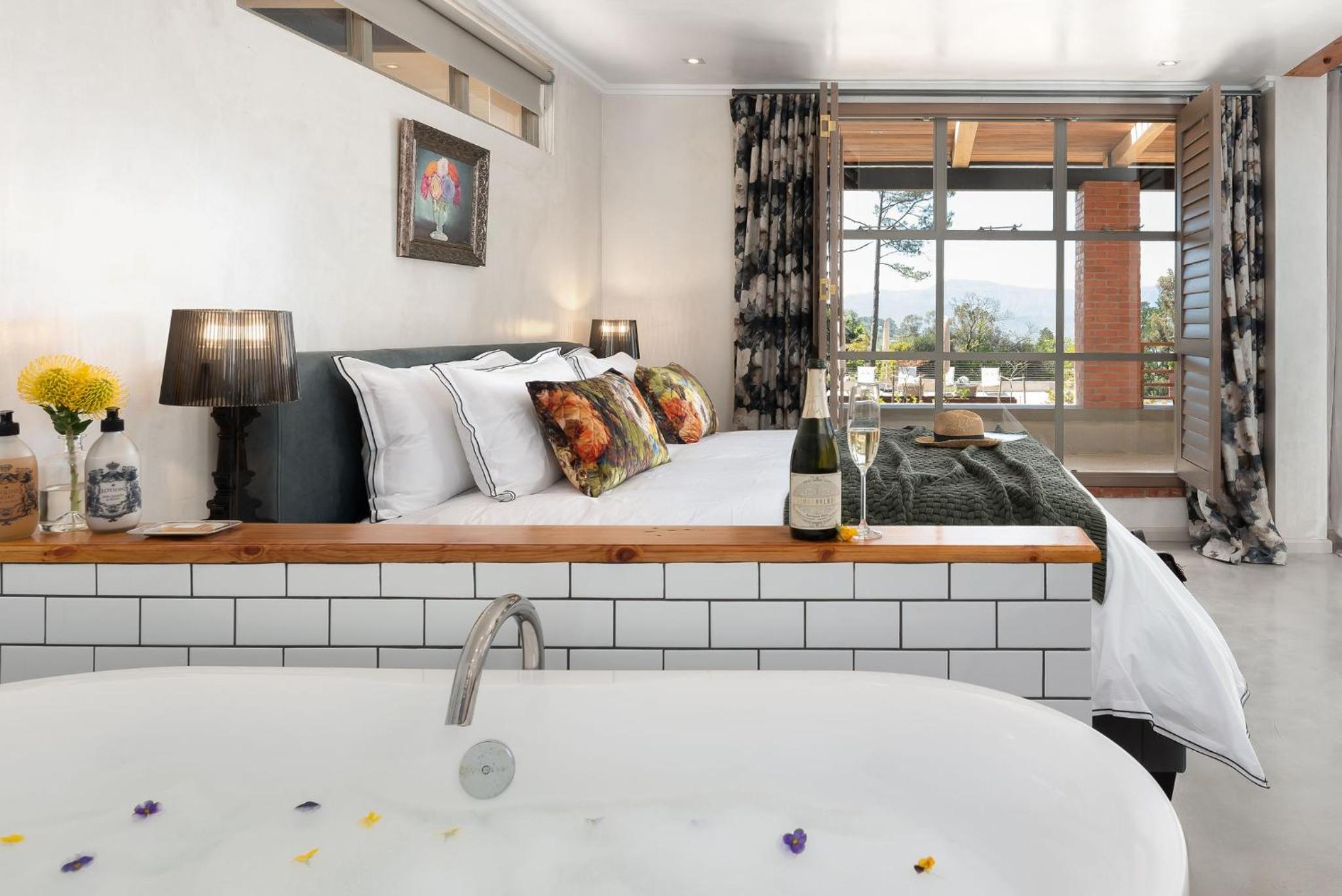 Deluxe Suite photo 1