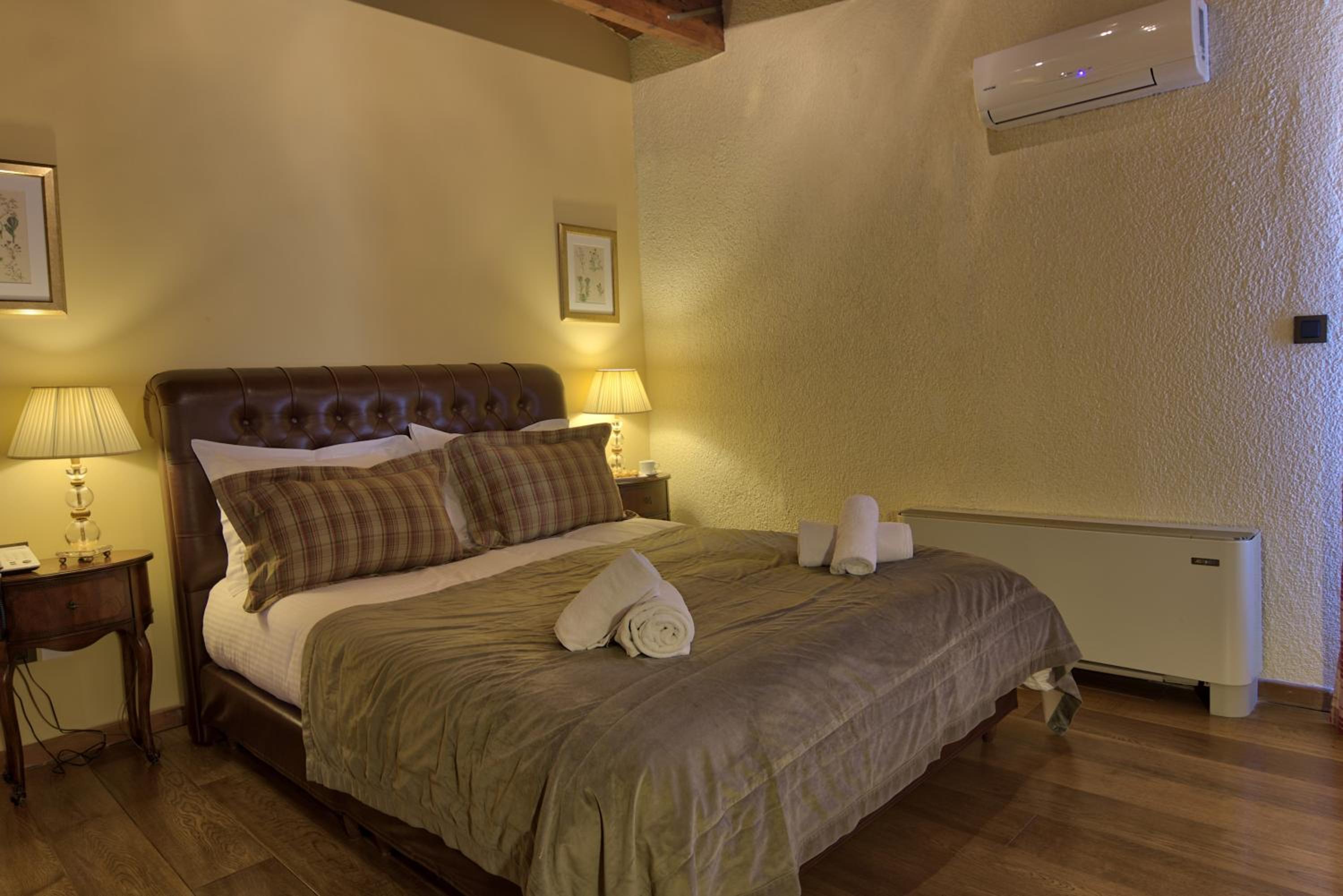 Premium Double Room with Fireplace (Main Building) photo 1
