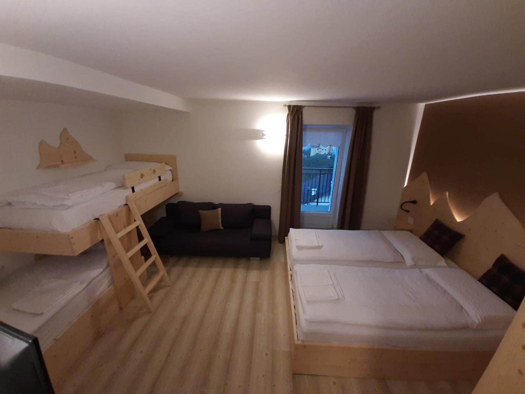 Quadruple Room - Photo 20
