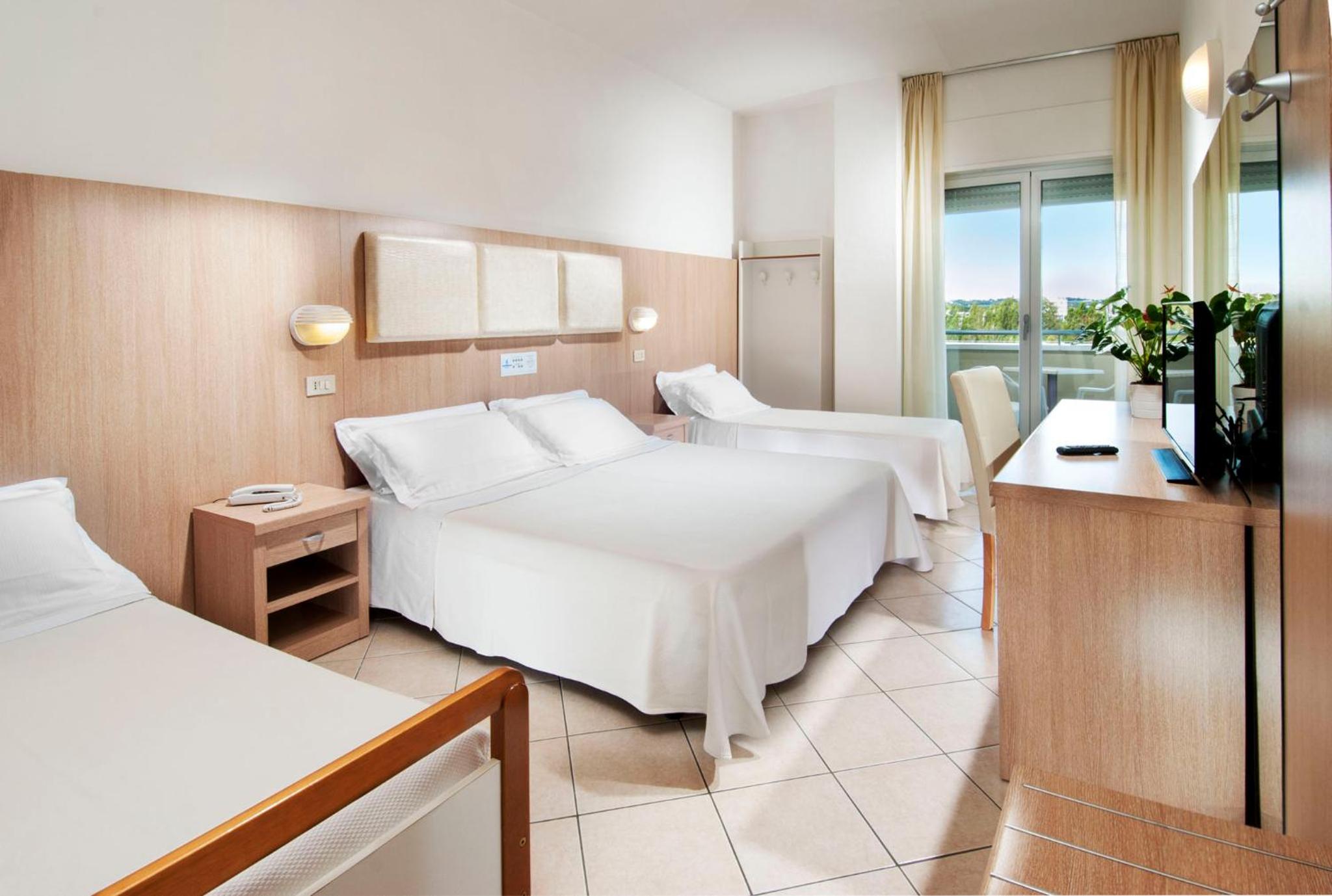 Triple Room with Balcony photo 1