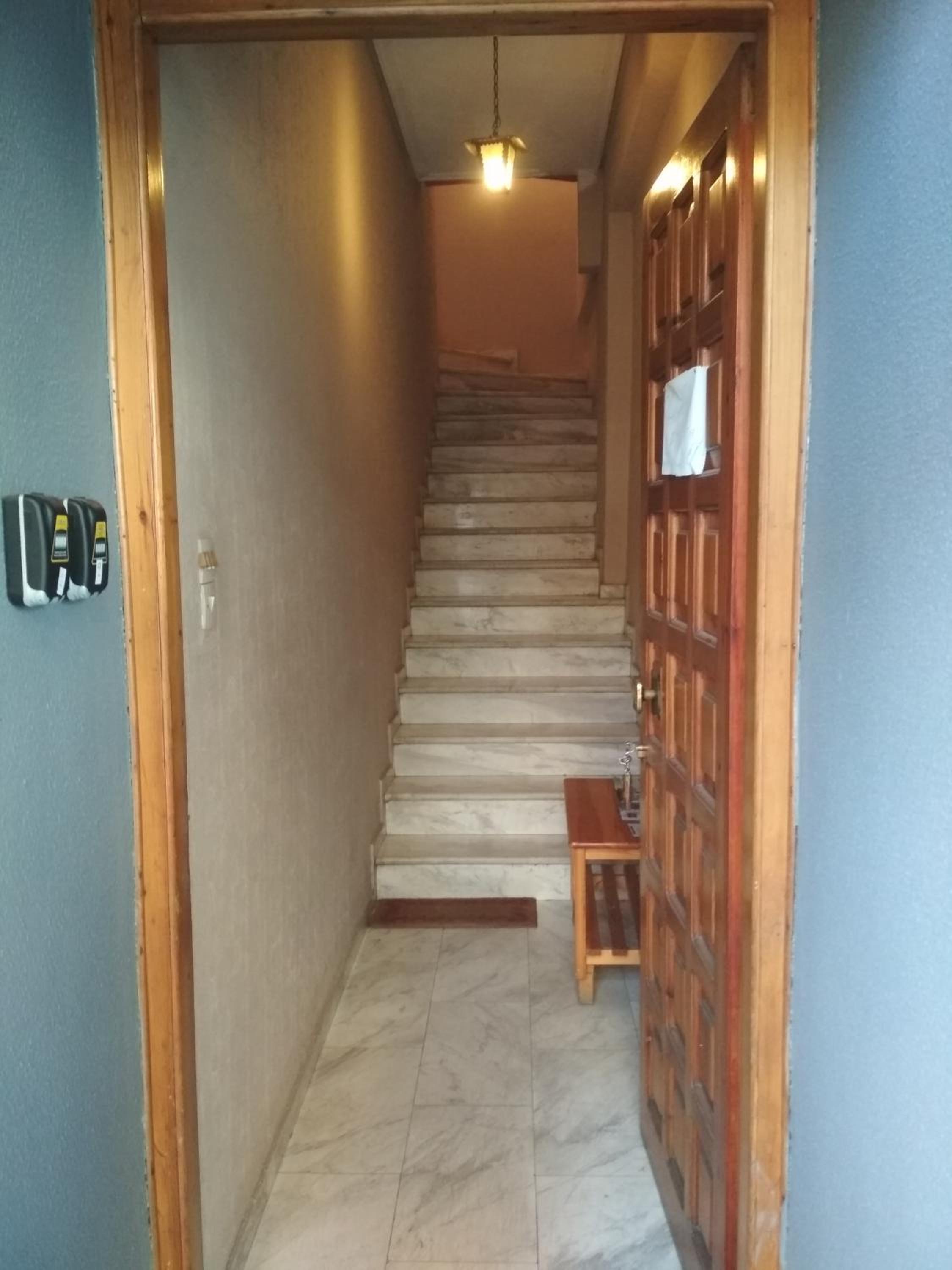 Budget Double Room - Photo 9
