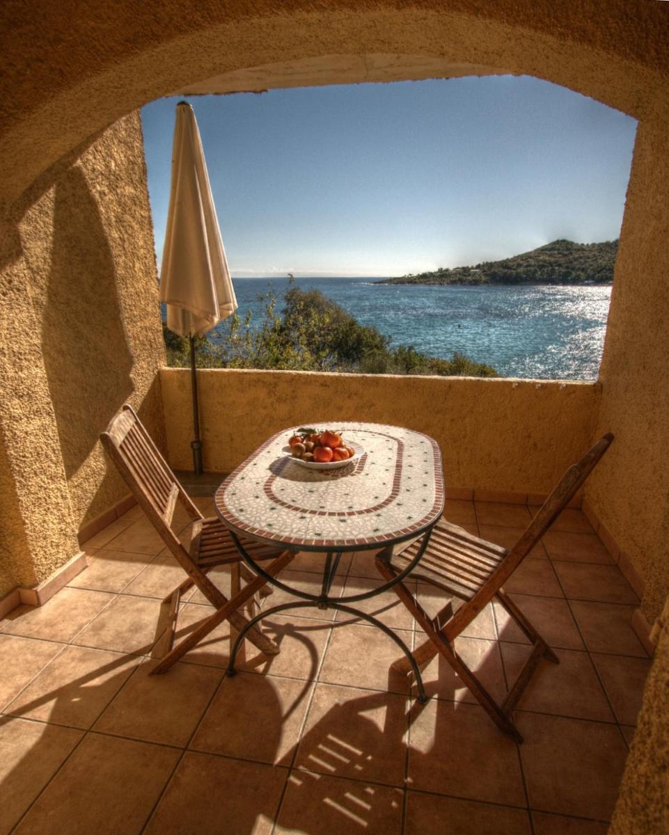 Studio Apartment with Sea View
