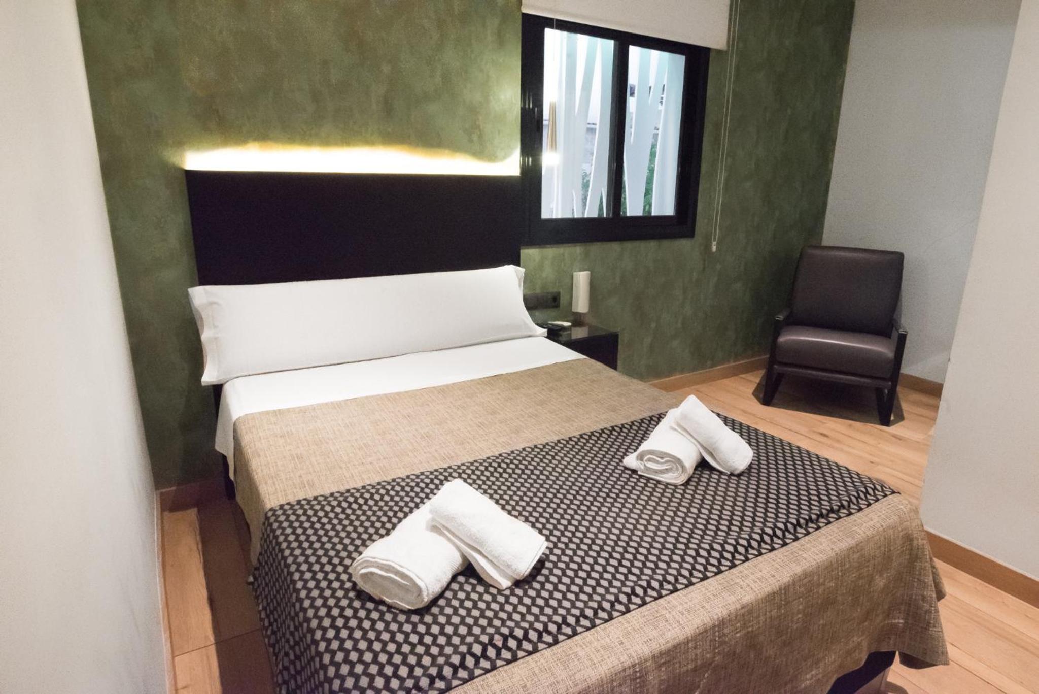 Deluxe Double Room - Photo 3