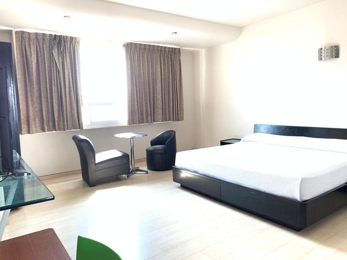 Deluxe Room (2 Adults + 1 Child) photo 1