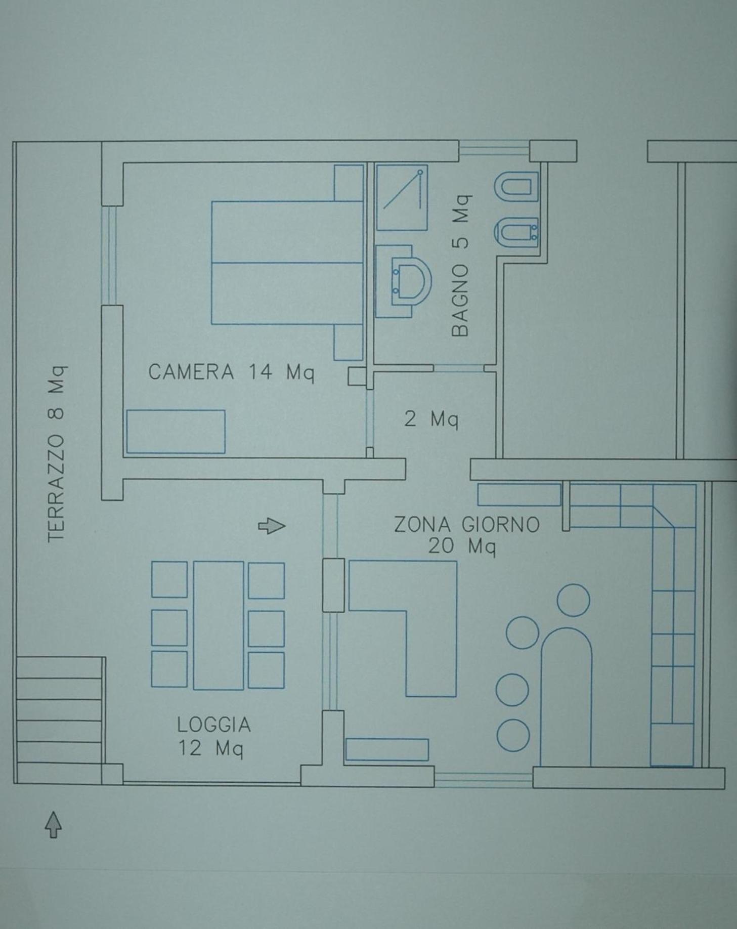 Apartment with Balcony photo 3