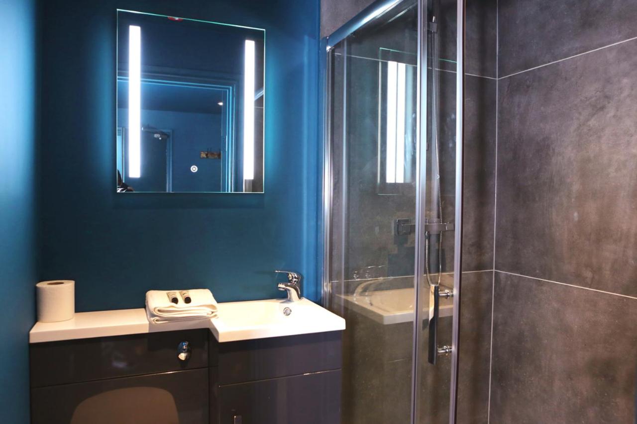 Double Room with Private Bathroom photo 2