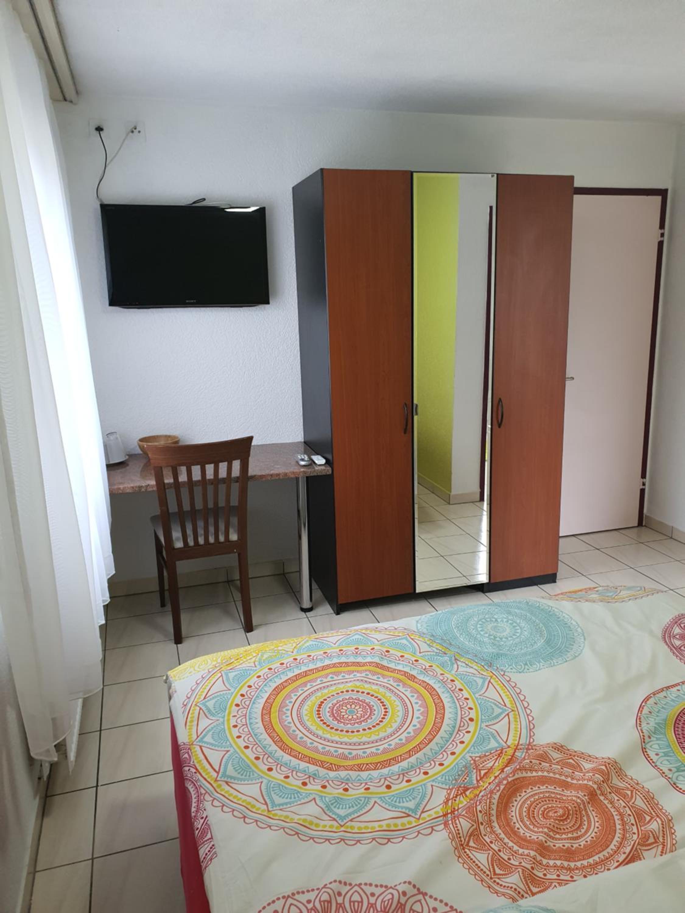 Double Room With Private Bathroom photo 2